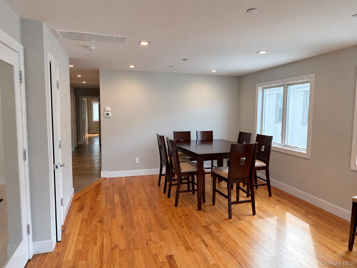 648 E Broadway – For Rent photo 3