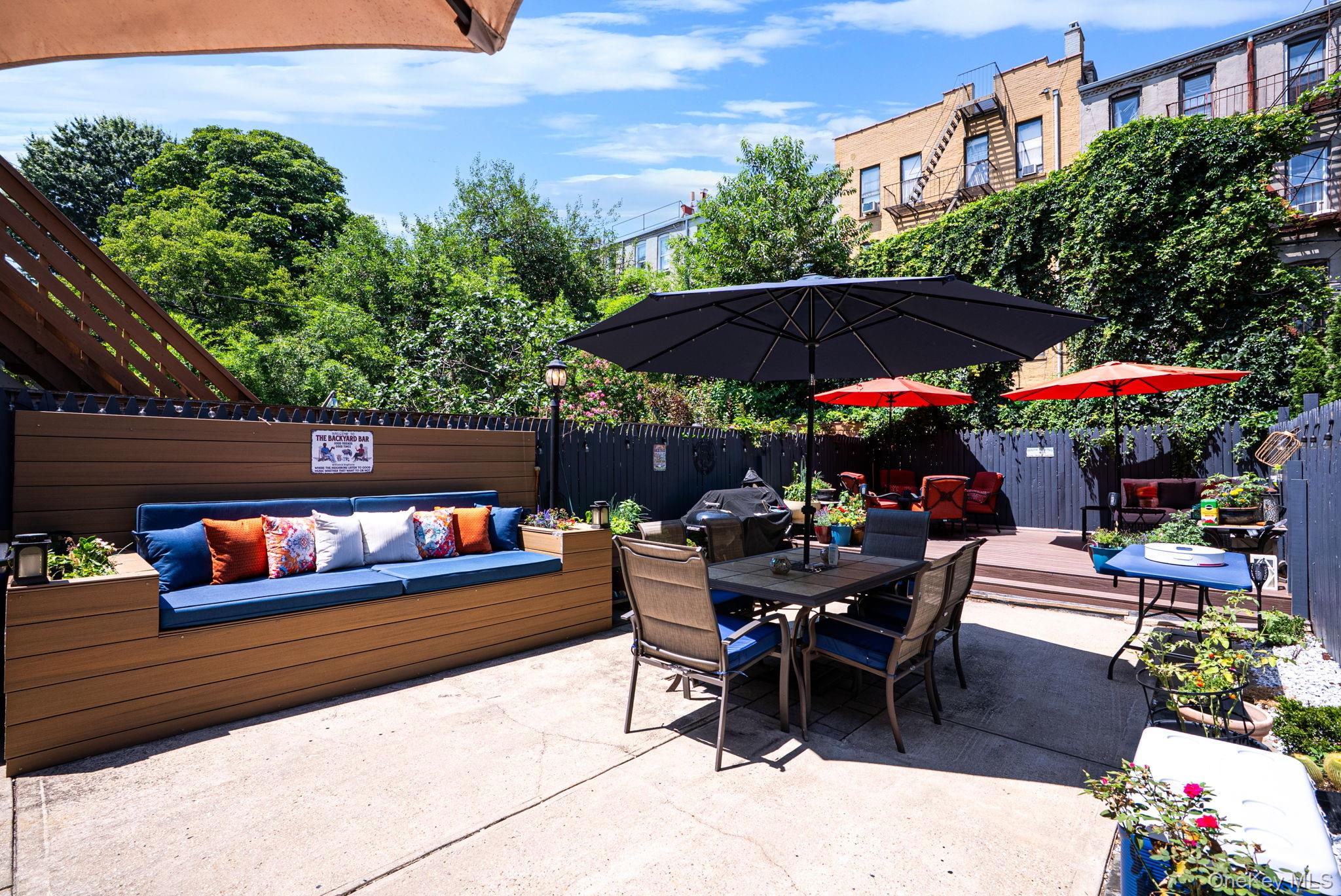 885A Putnam Avenue – For Sale photo 33