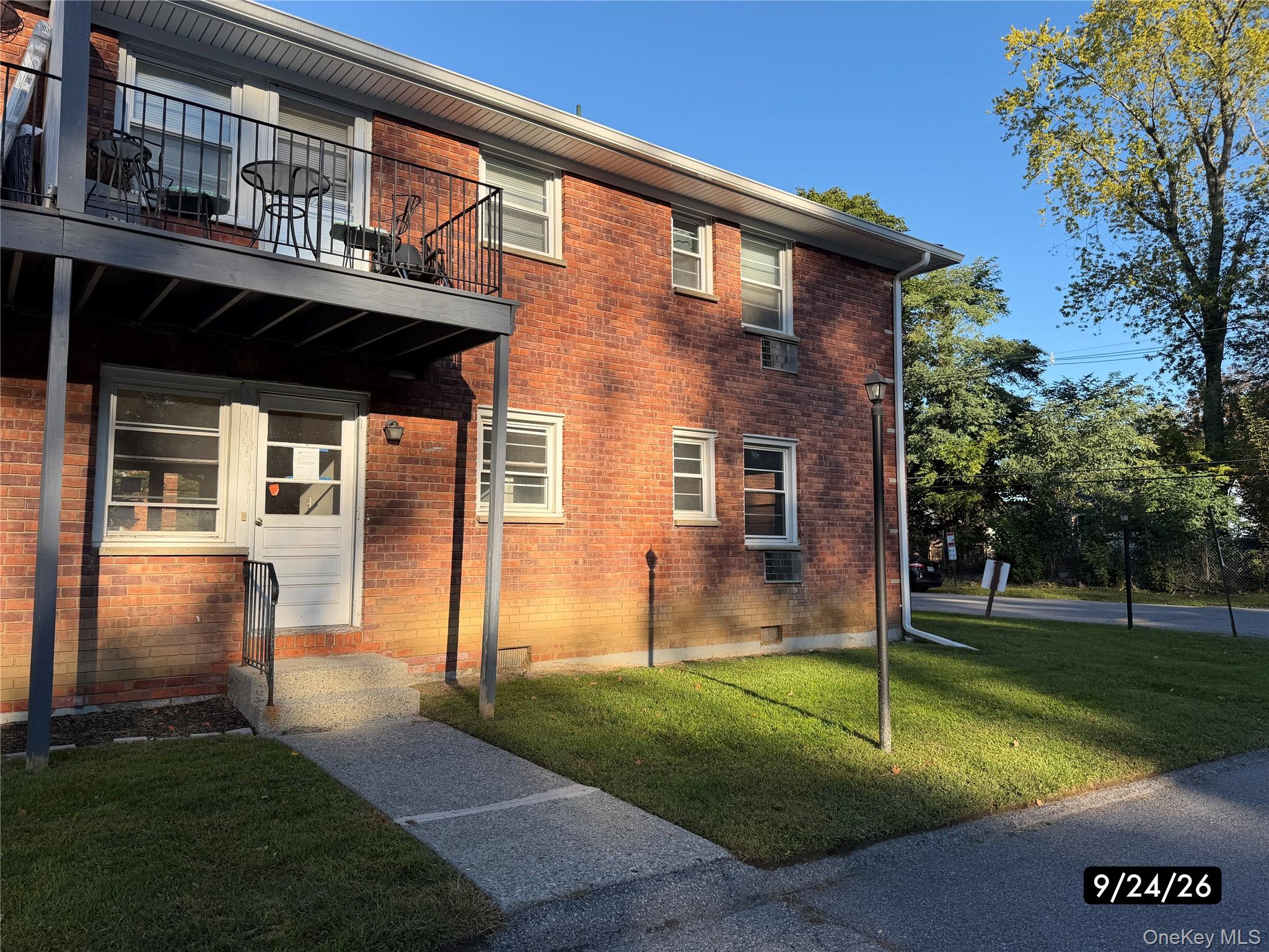 2710 South Rd, Unit F7 photo 8