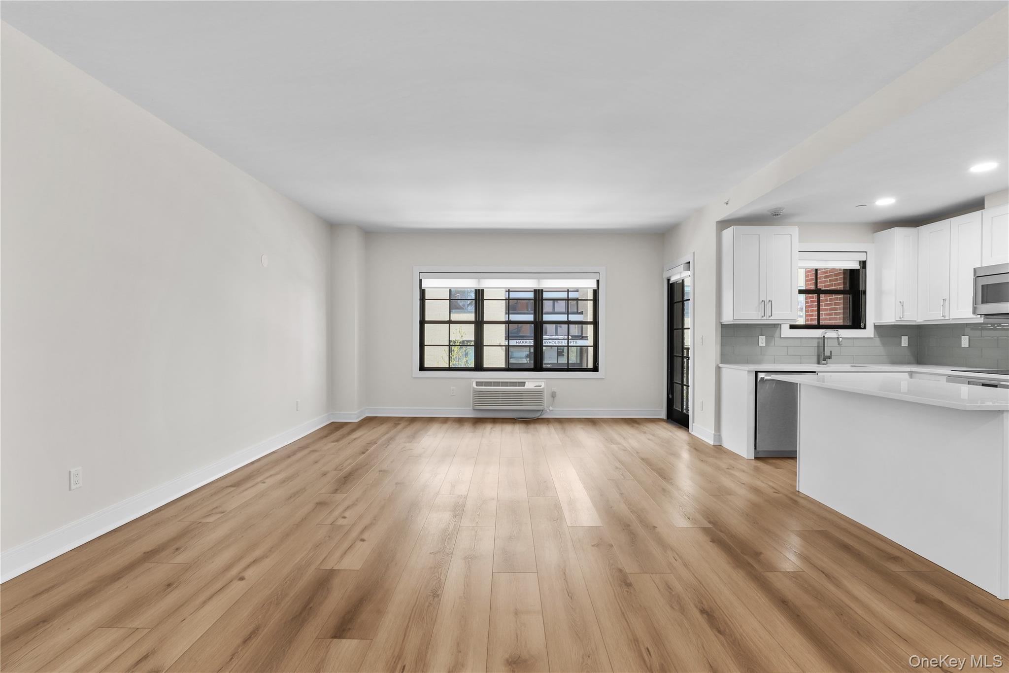 11 Purdy Street, Unit 302 photo 3