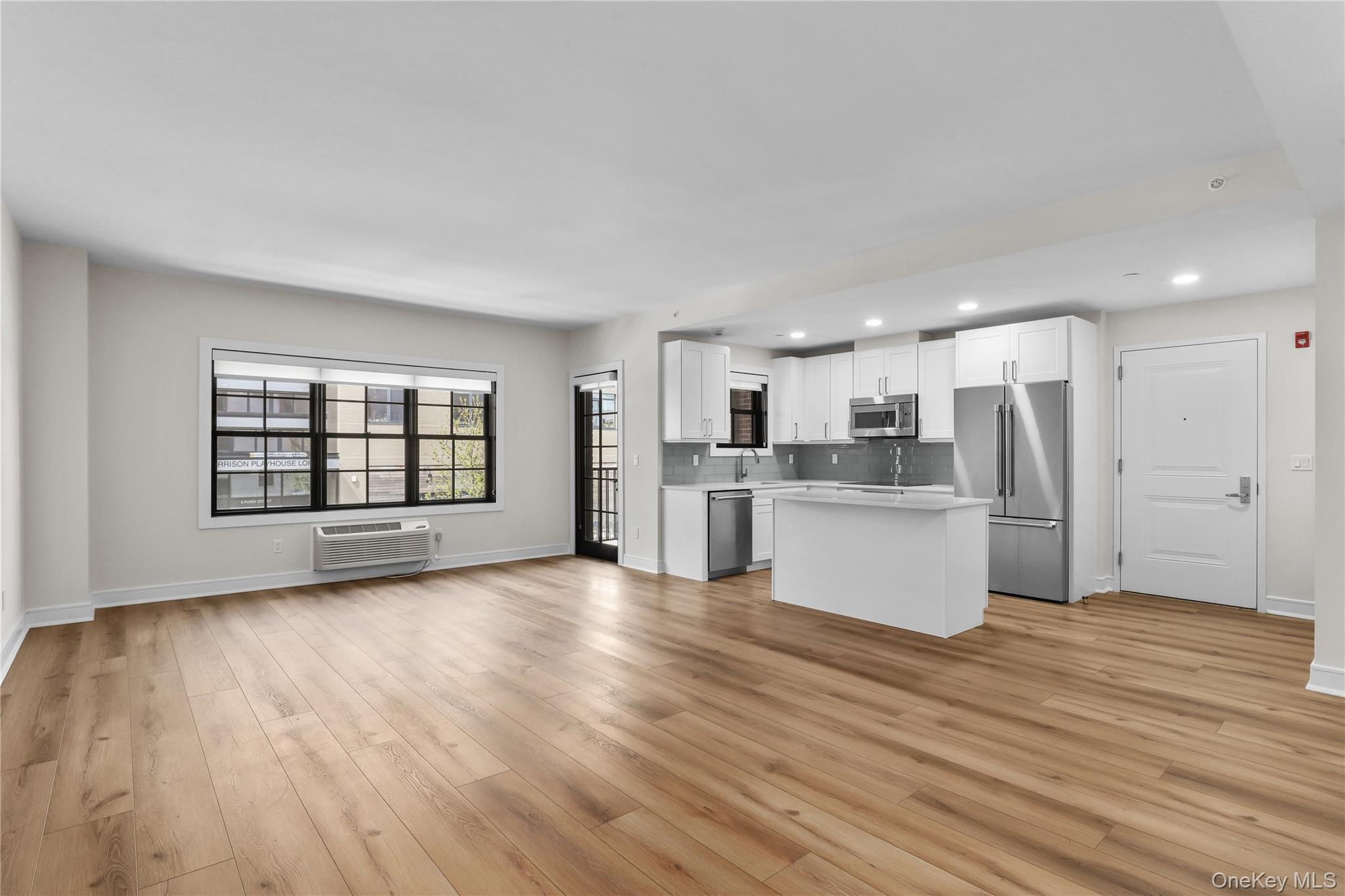 11 Purdy Street, Unit 302 photo 2
