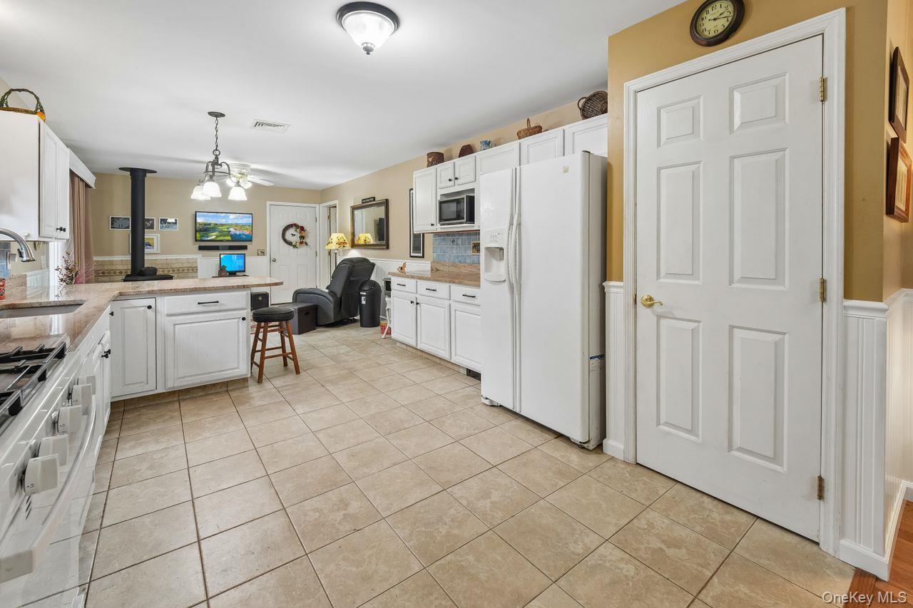 131 King Road – For Sale photo 8