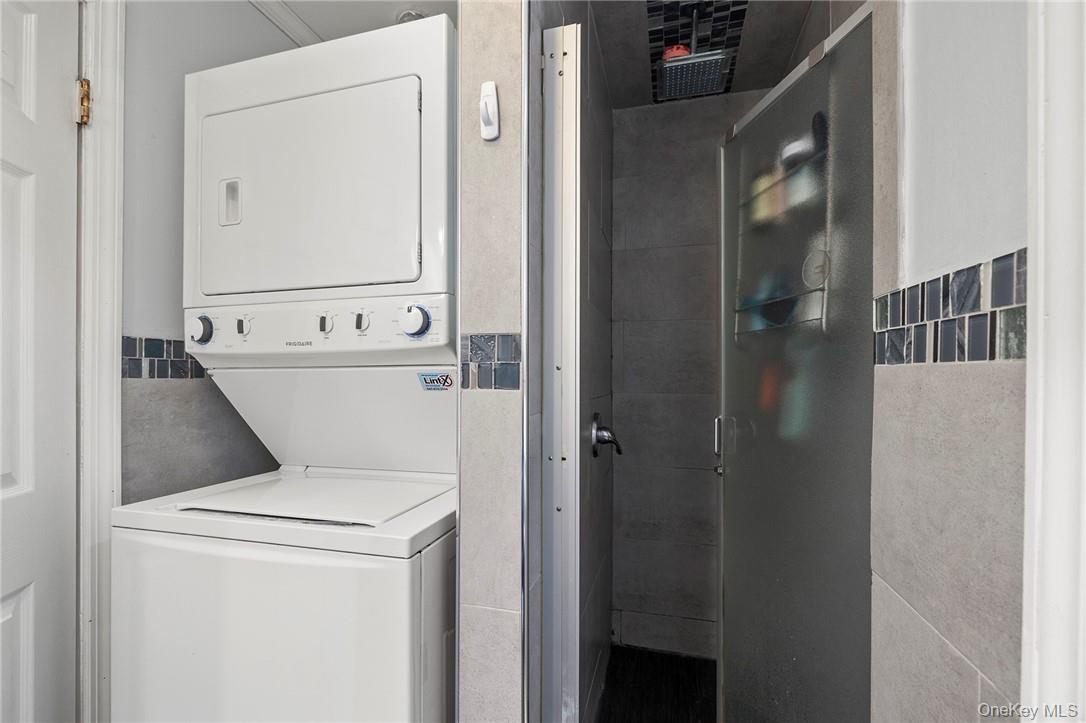 1 Granada Crescent, Unit 4 photo 6