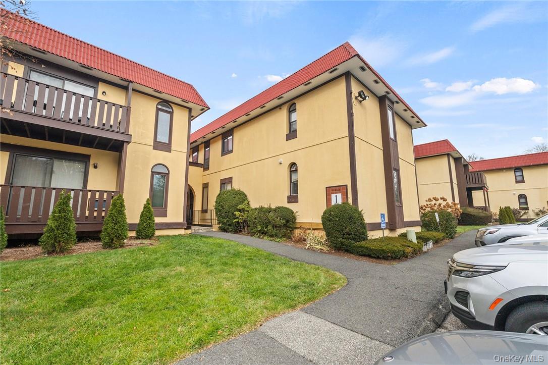 1 Granada Crescent, Unit 4 photo 14