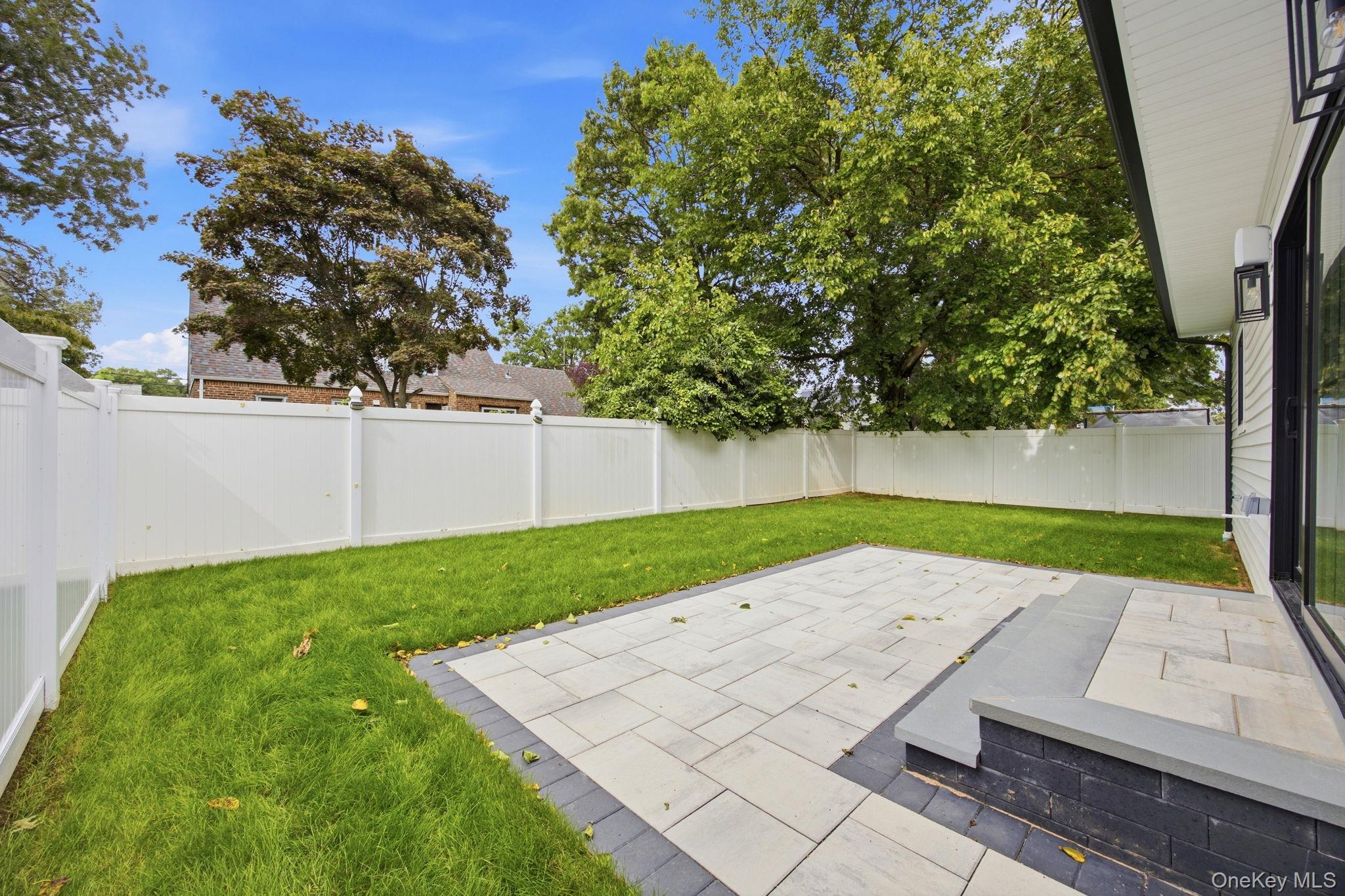 400 Langley Avenue – For Sale photo 34