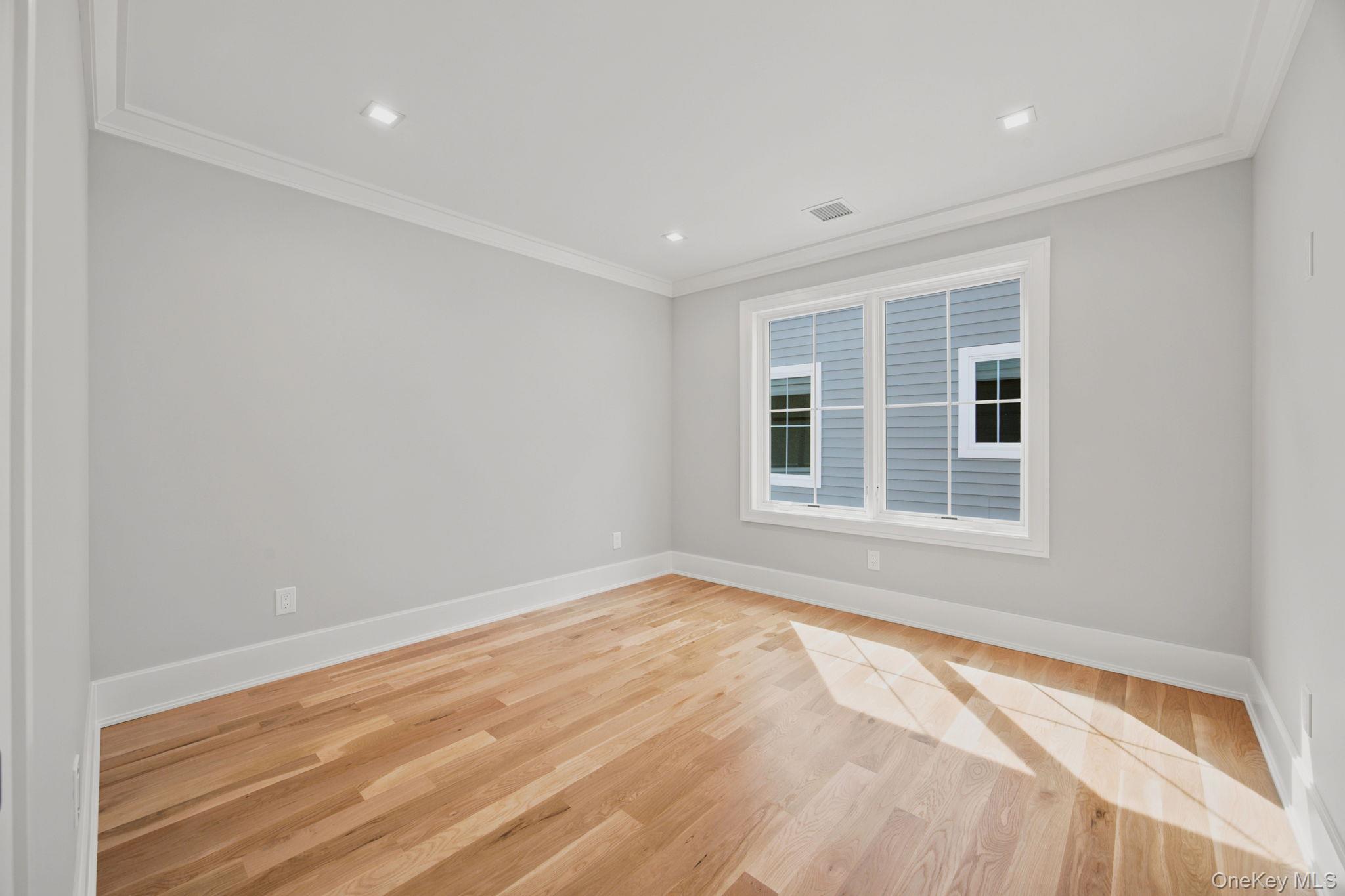 400 Langley Avenue – For Sale photo 17