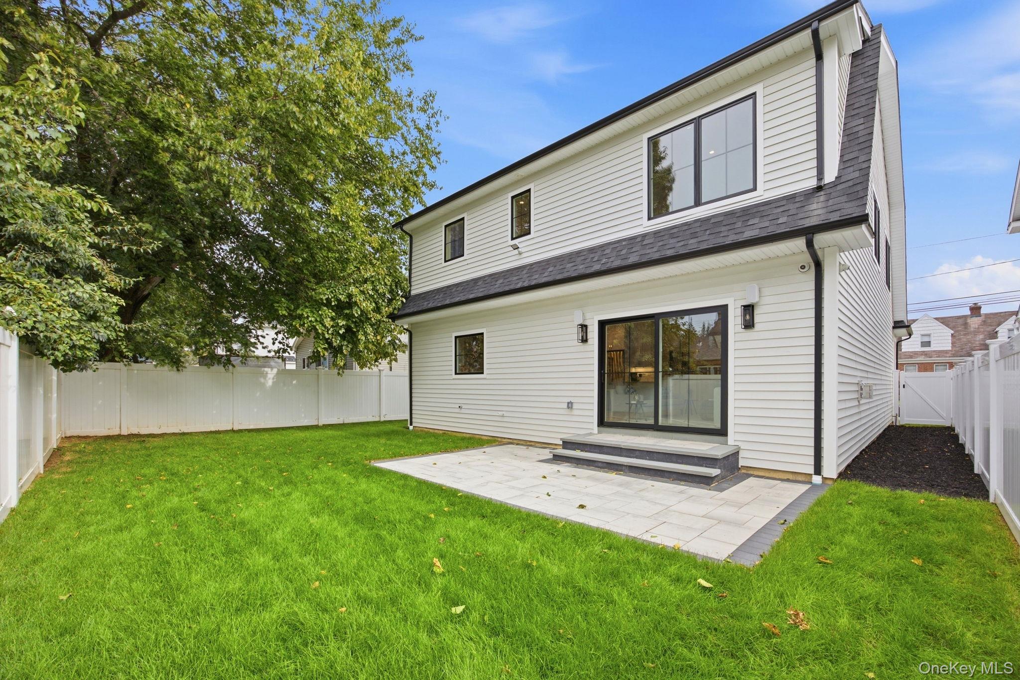 400 Langley Avenue – For Sale photo 35