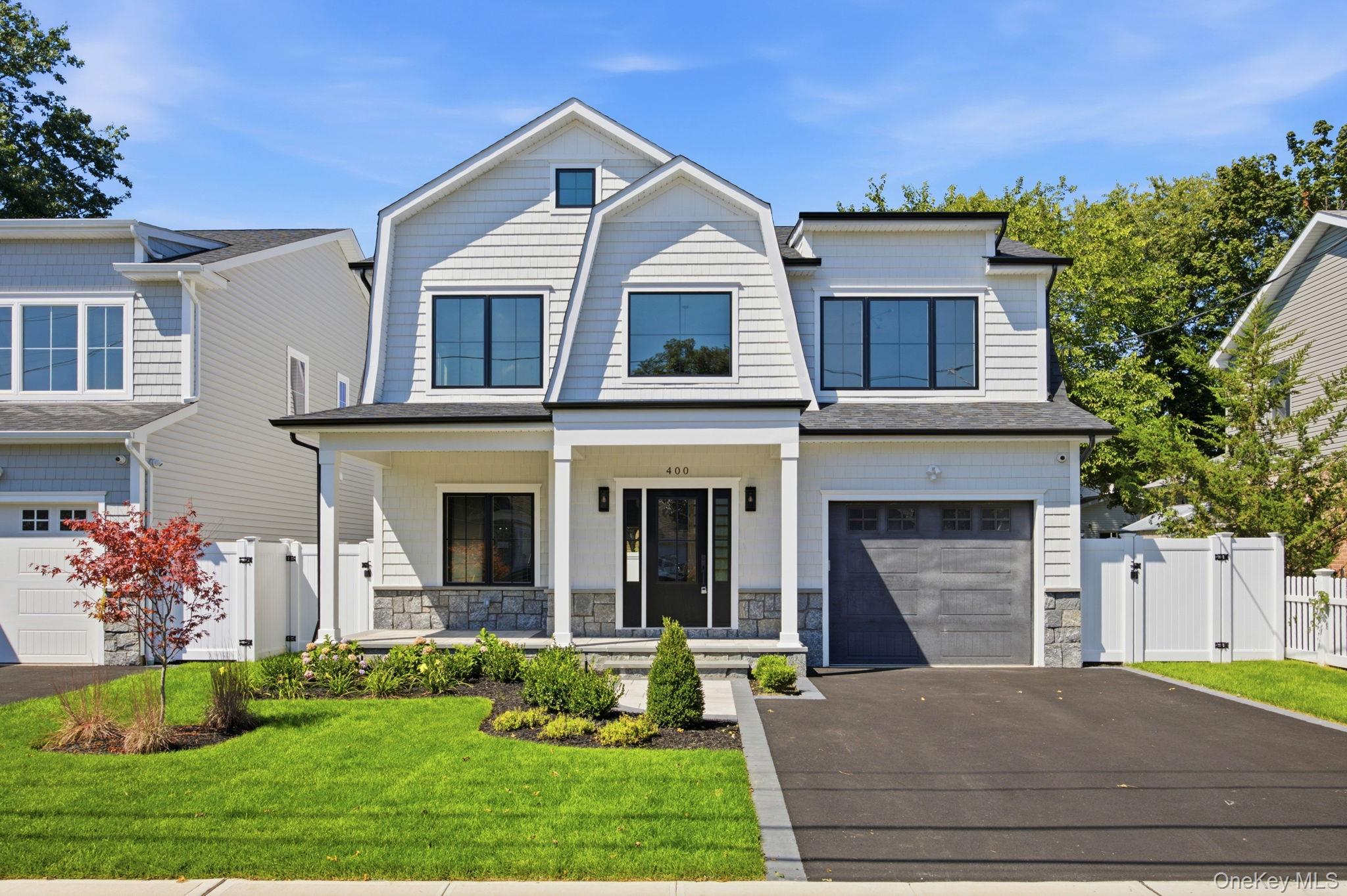 400 Langley Avenue – For Sale
