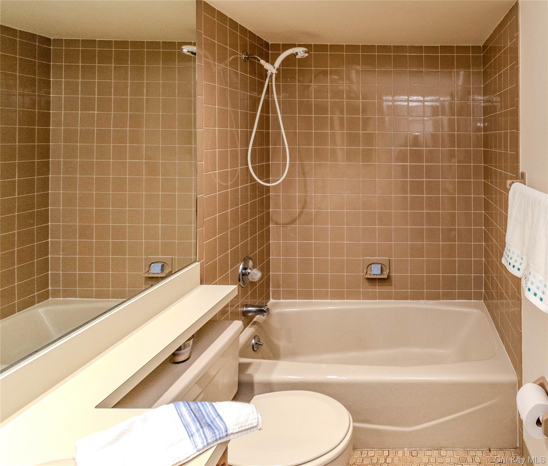 82 Cornwall Circle – For Sale photo 28