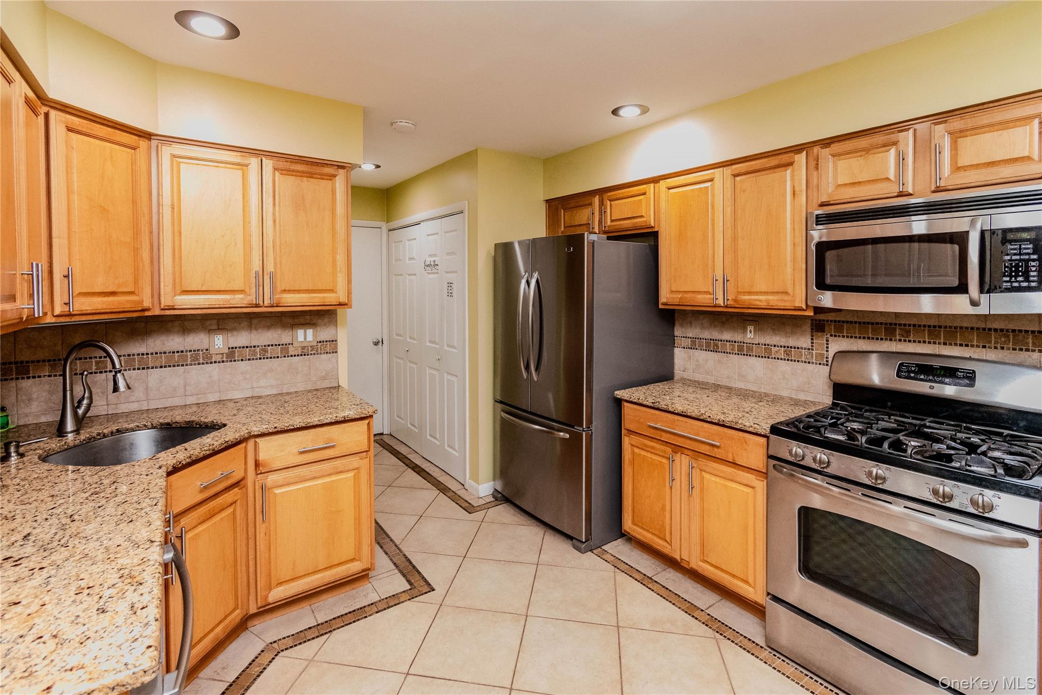 82 Cornwall Circle – For Sale photo 11