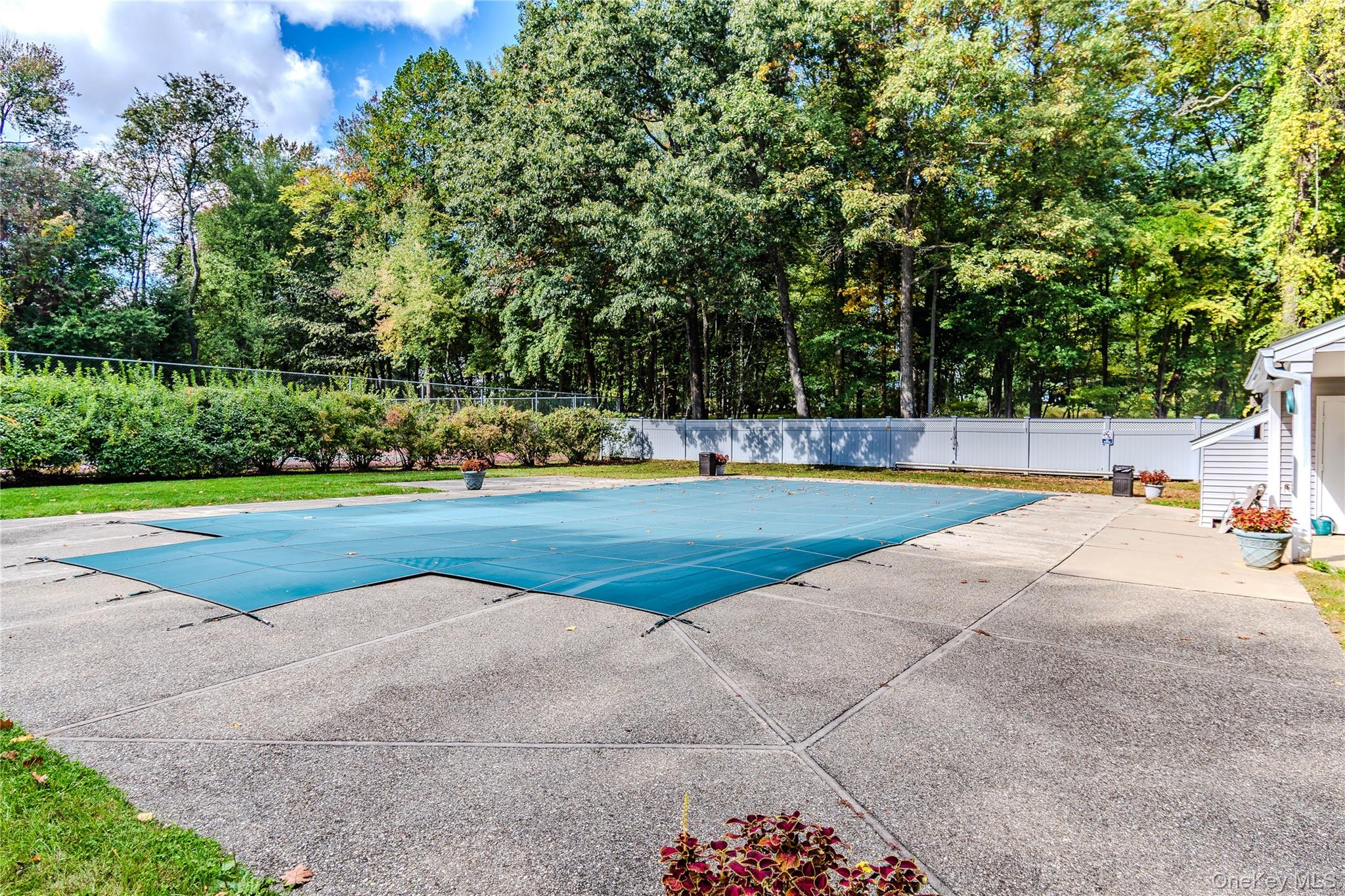 82 Cornwall Circle – For Sale photo 31