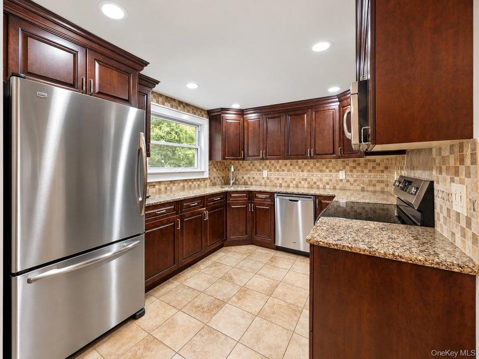 81 Wood Avenue – For Sale photo 10
