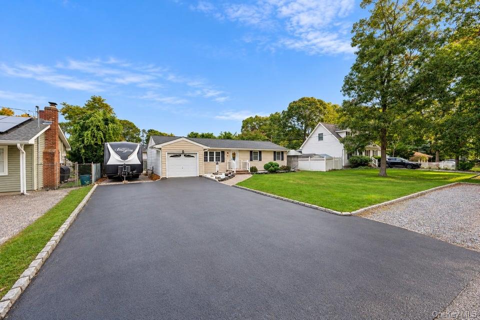 81 Wood Avenue – For Sale photo 2