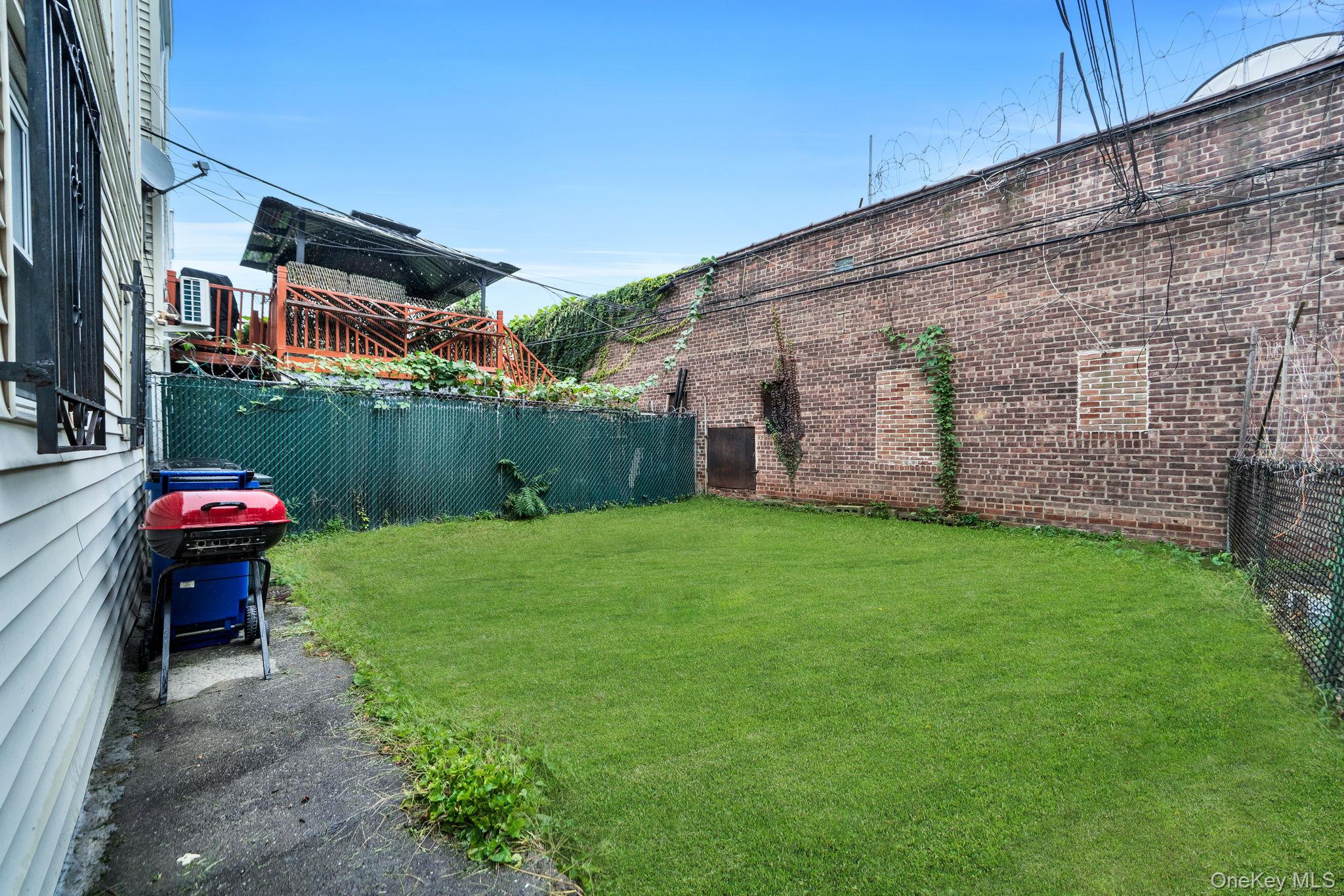 1934 Benedict Avenue – For Sale photo 36