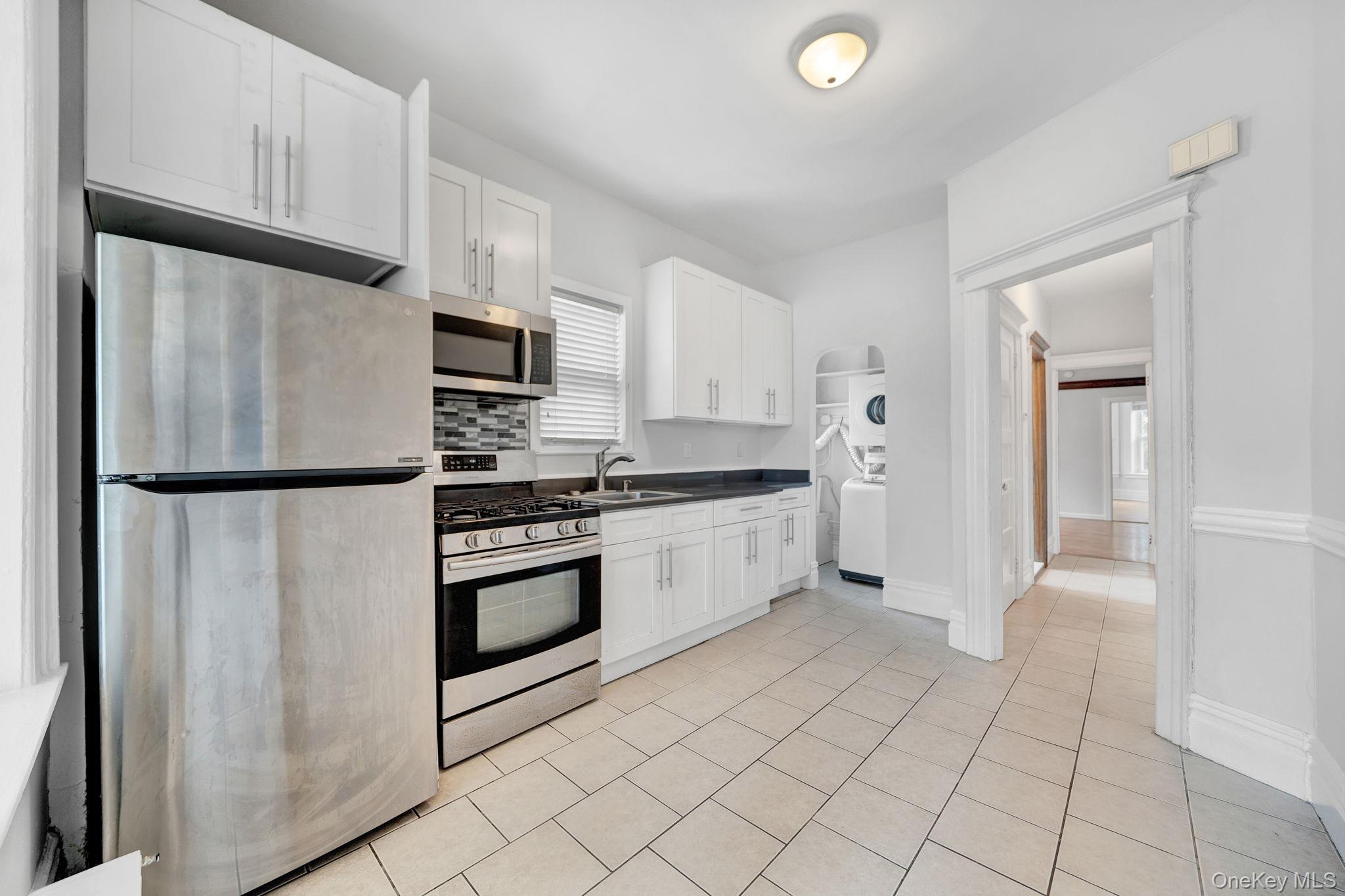 1934 Benedict Avenue – For Sale photo 17