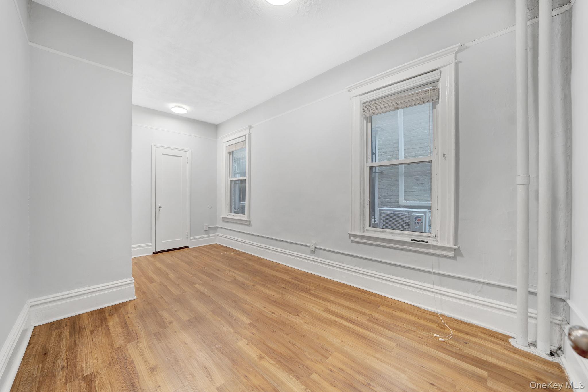 1934 Benedict Avenue – For Sale photo 29