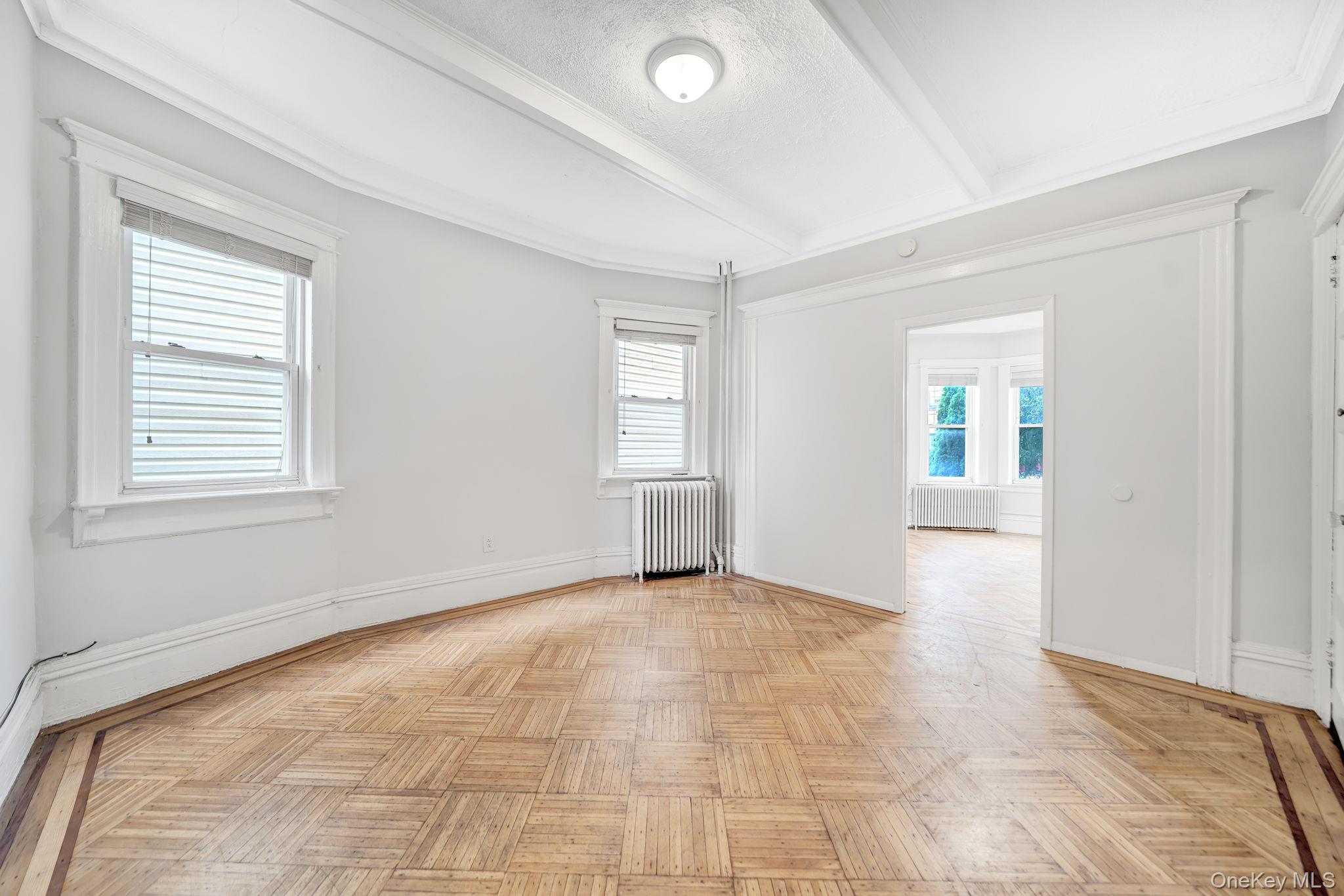 1934 Benedict Avenue – For Sale photo 5