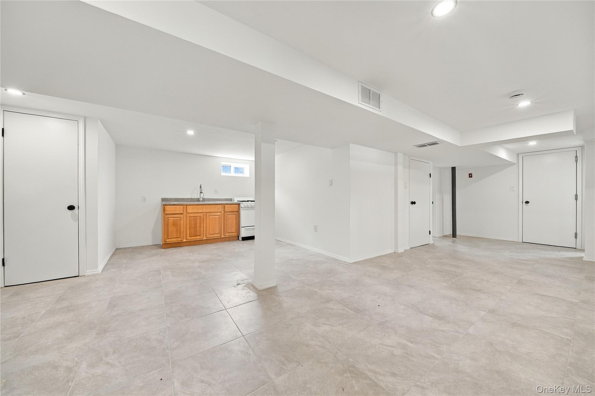 1977 Jackson Avenue – For Sale photo 26