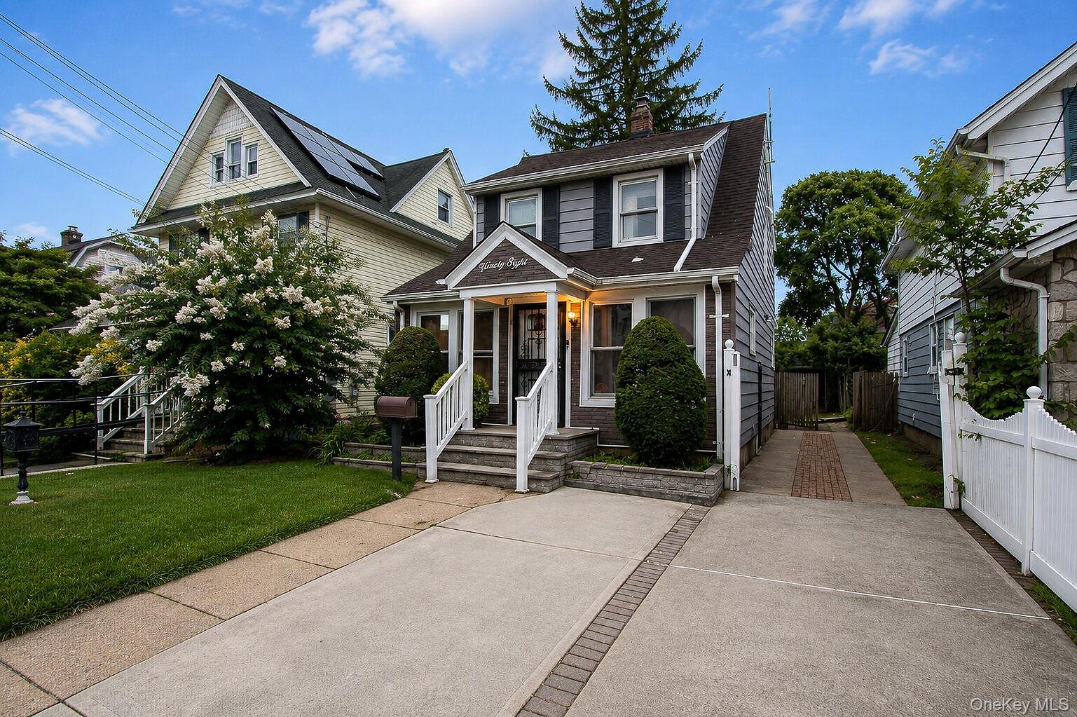 98 Willow Avenue – For Sale