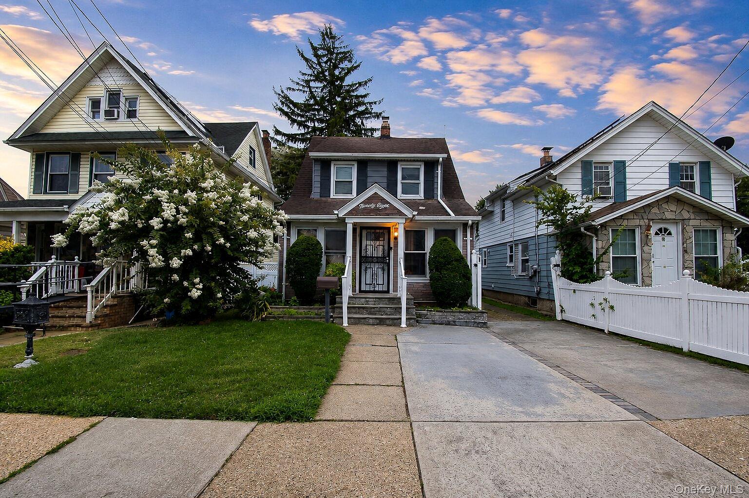 98 Willow Avenue – For Sale photo 2