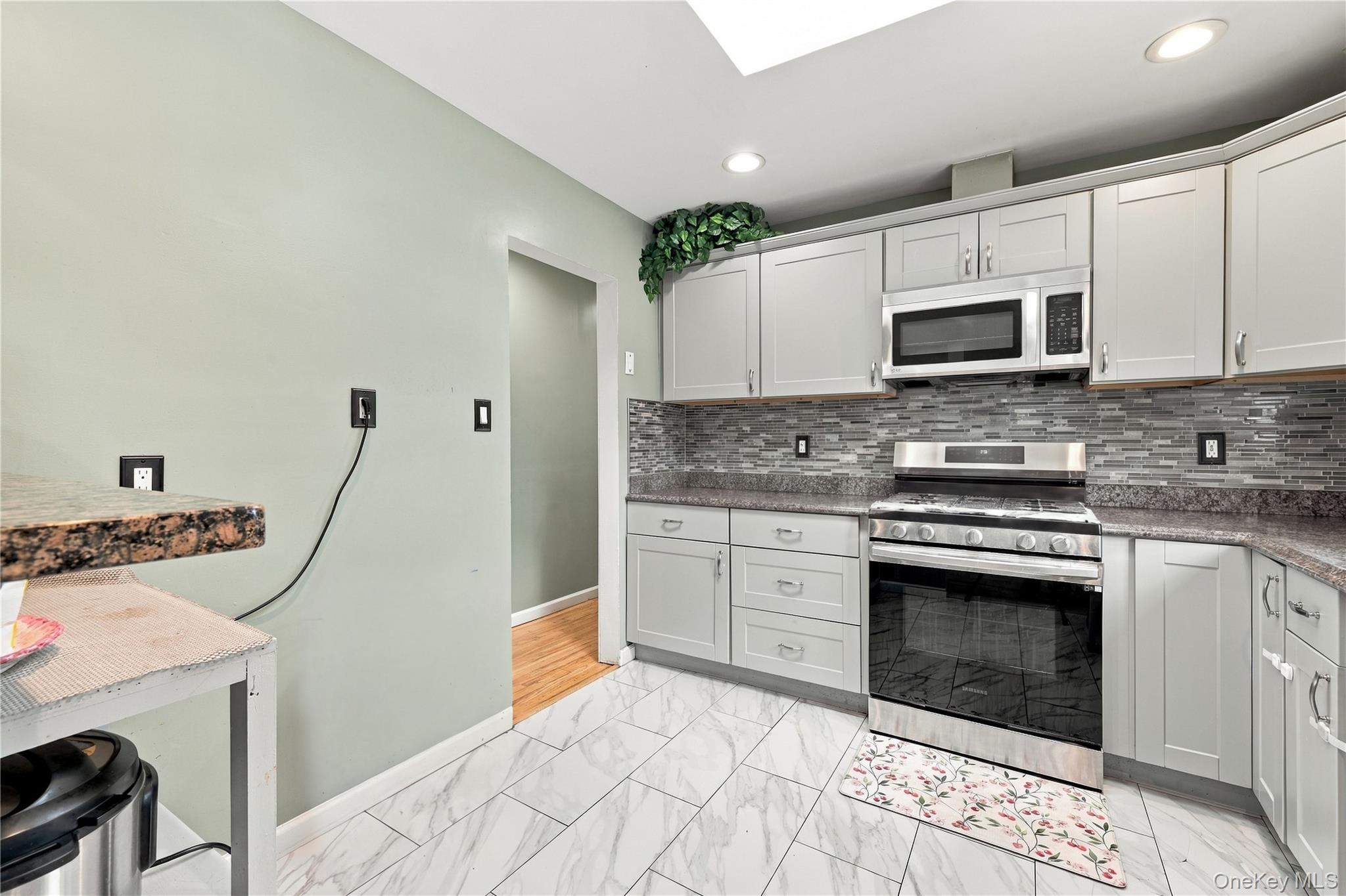 266 Riddle Street – For Sale photo 3