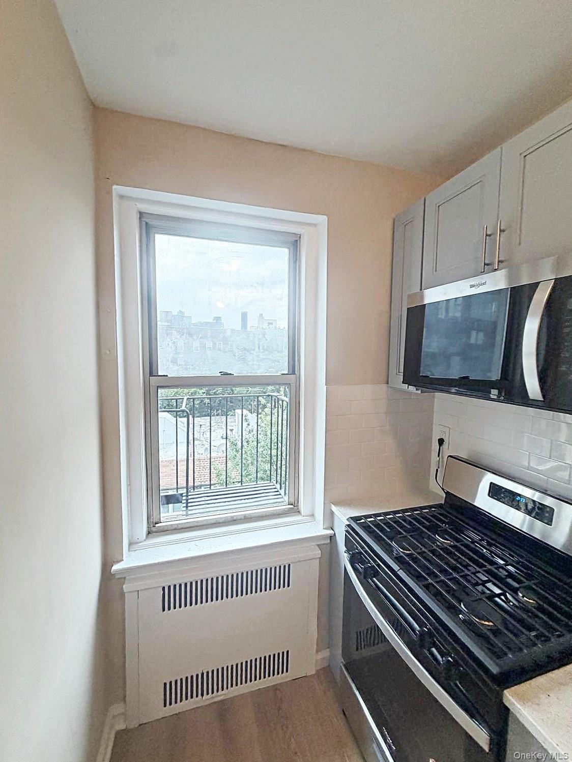 4115 45th Street, Unit 6L photo 6