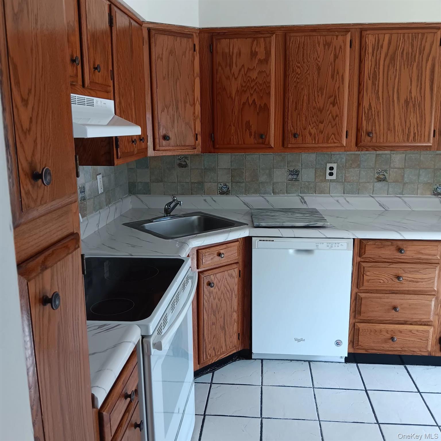 200 Hilton Avenue, Unit 30 photo 12