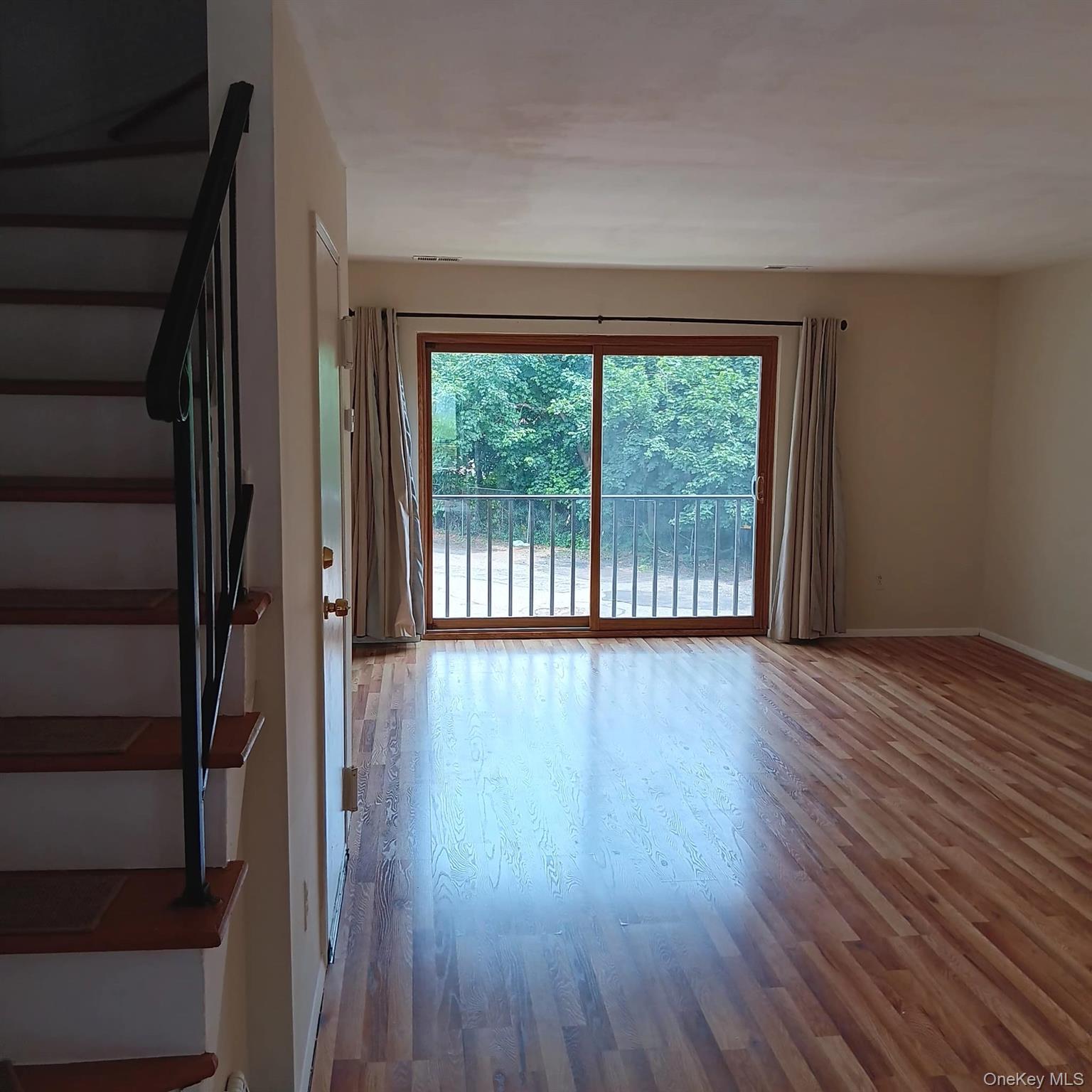 200 Hilton Avenue, Unit 30 photo 7