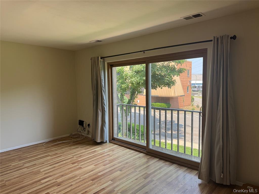 200 Hilton Avenue, Unit 30 photo 4
