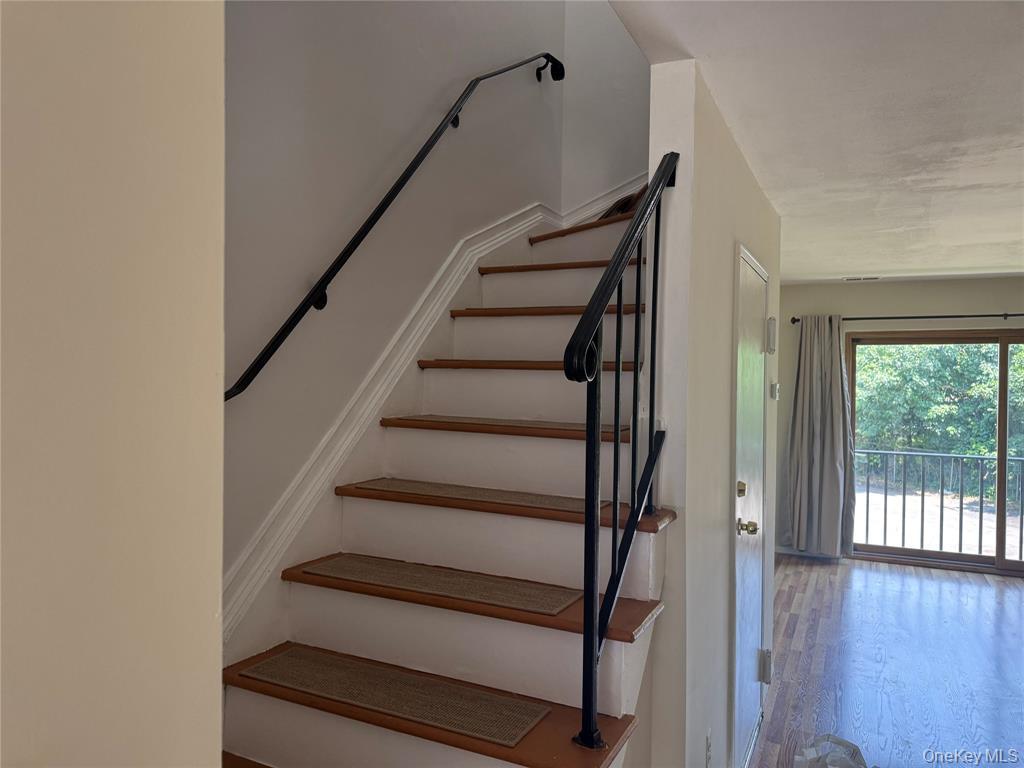 200 Hilton Avenue, Unit 30 photo 5