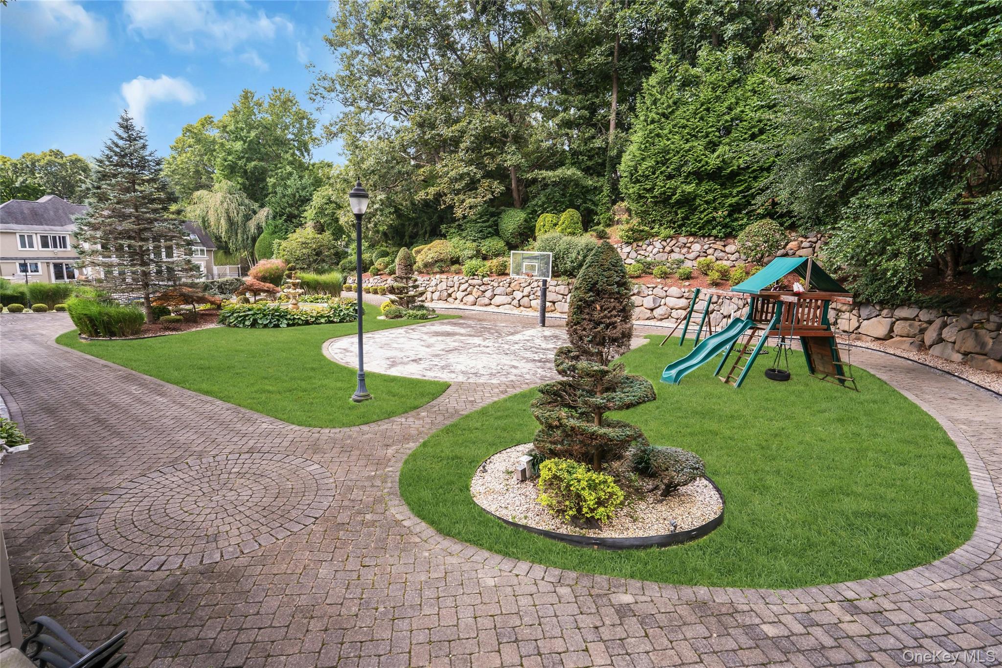 25 Oriole Way – For Sale photo 49