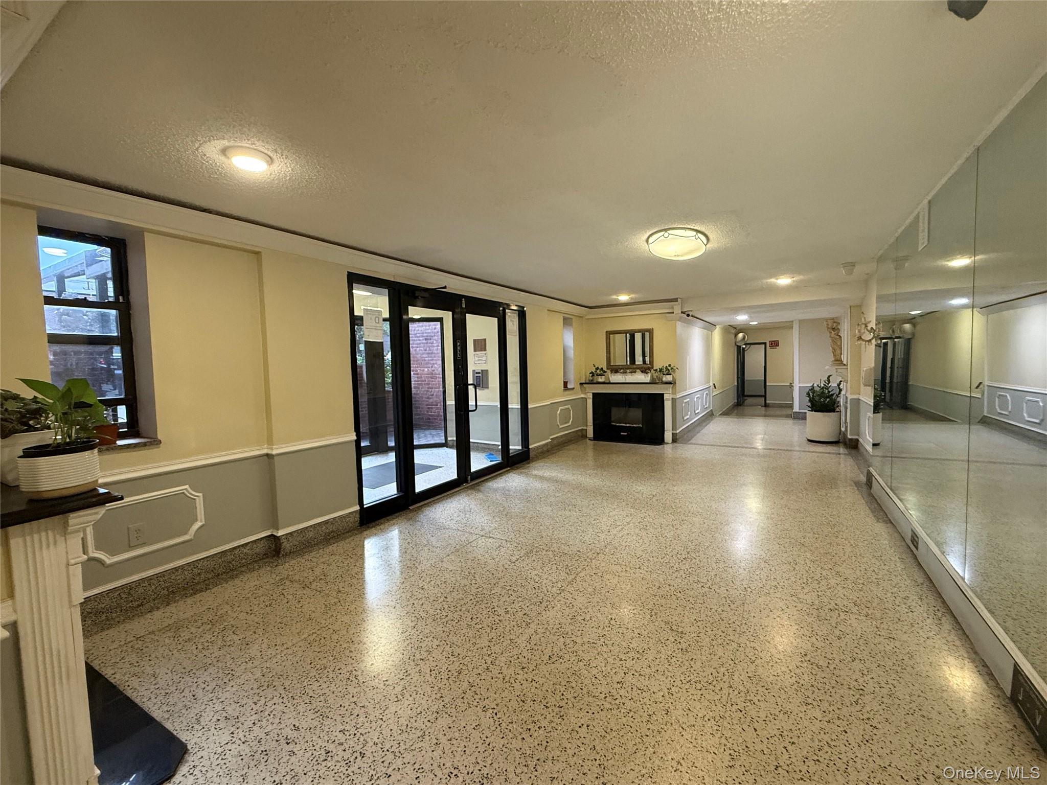 3815 149th Street, Unit 4L photo 2