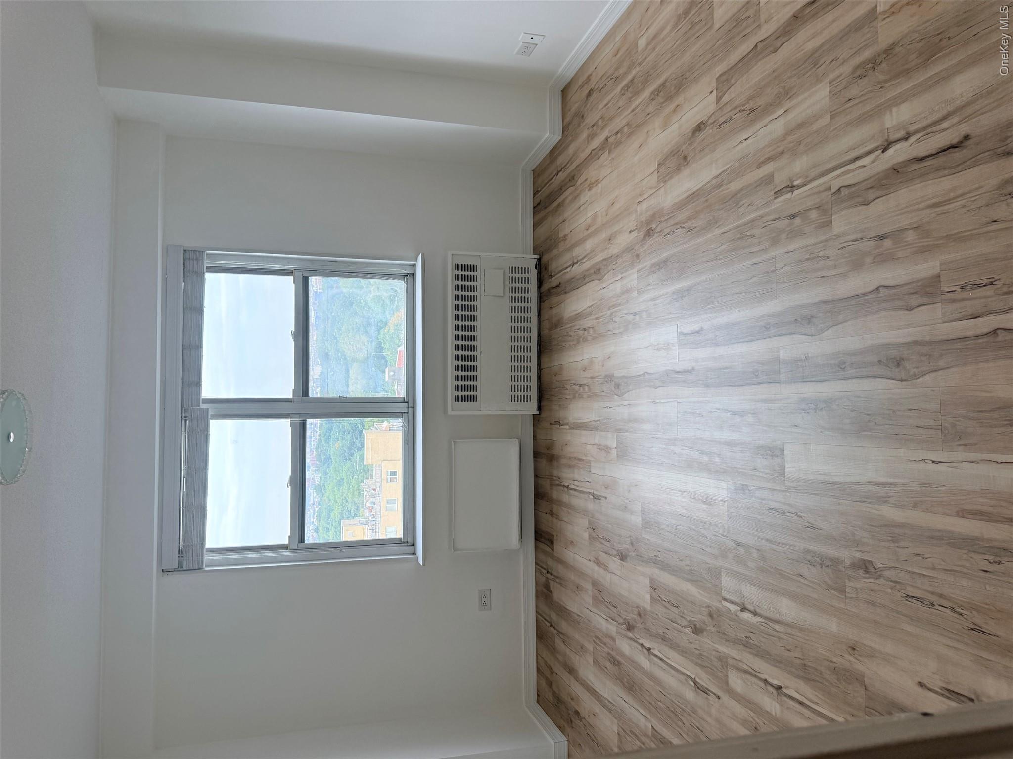 2550 Olinville Avenue, Unit 15H photo 3