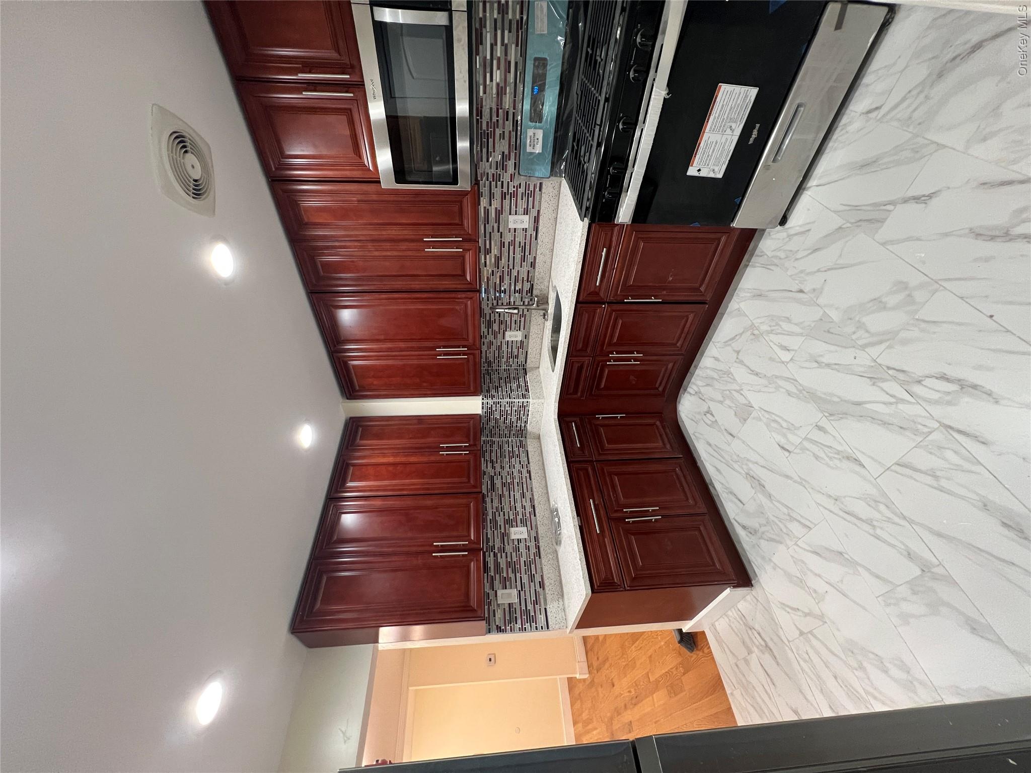 110-20 Union Hall Street – For Sale photo 13