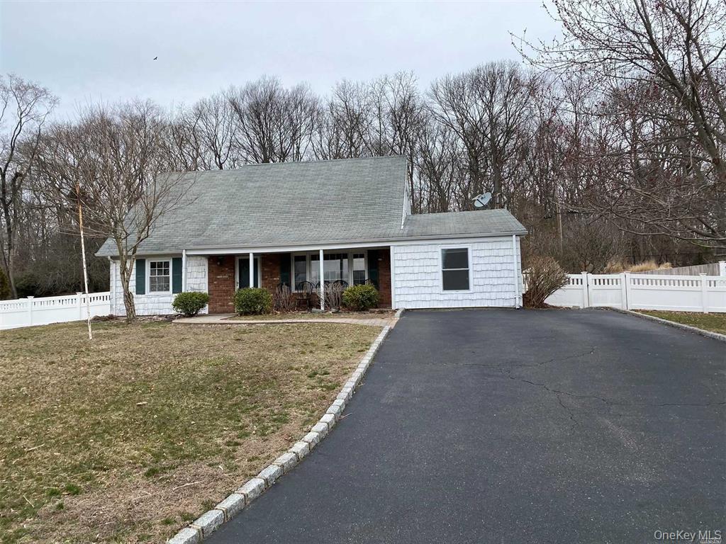 63 Hastings Drive – For Rent