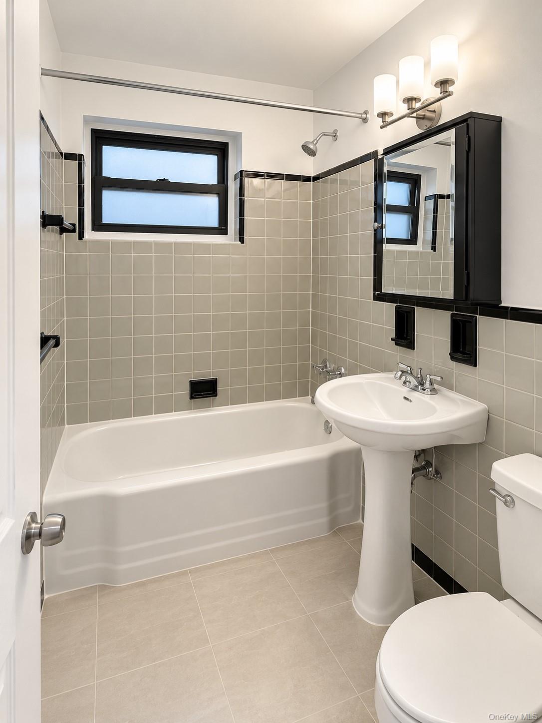 9431 60th Avenue, Unit 1K photo 8