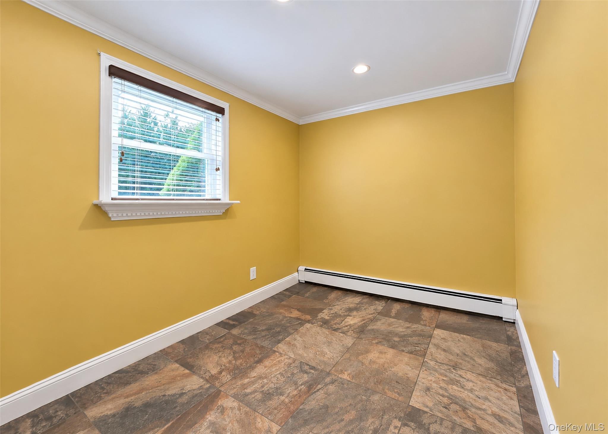 685 Carlls Path – For Sale photo 18
