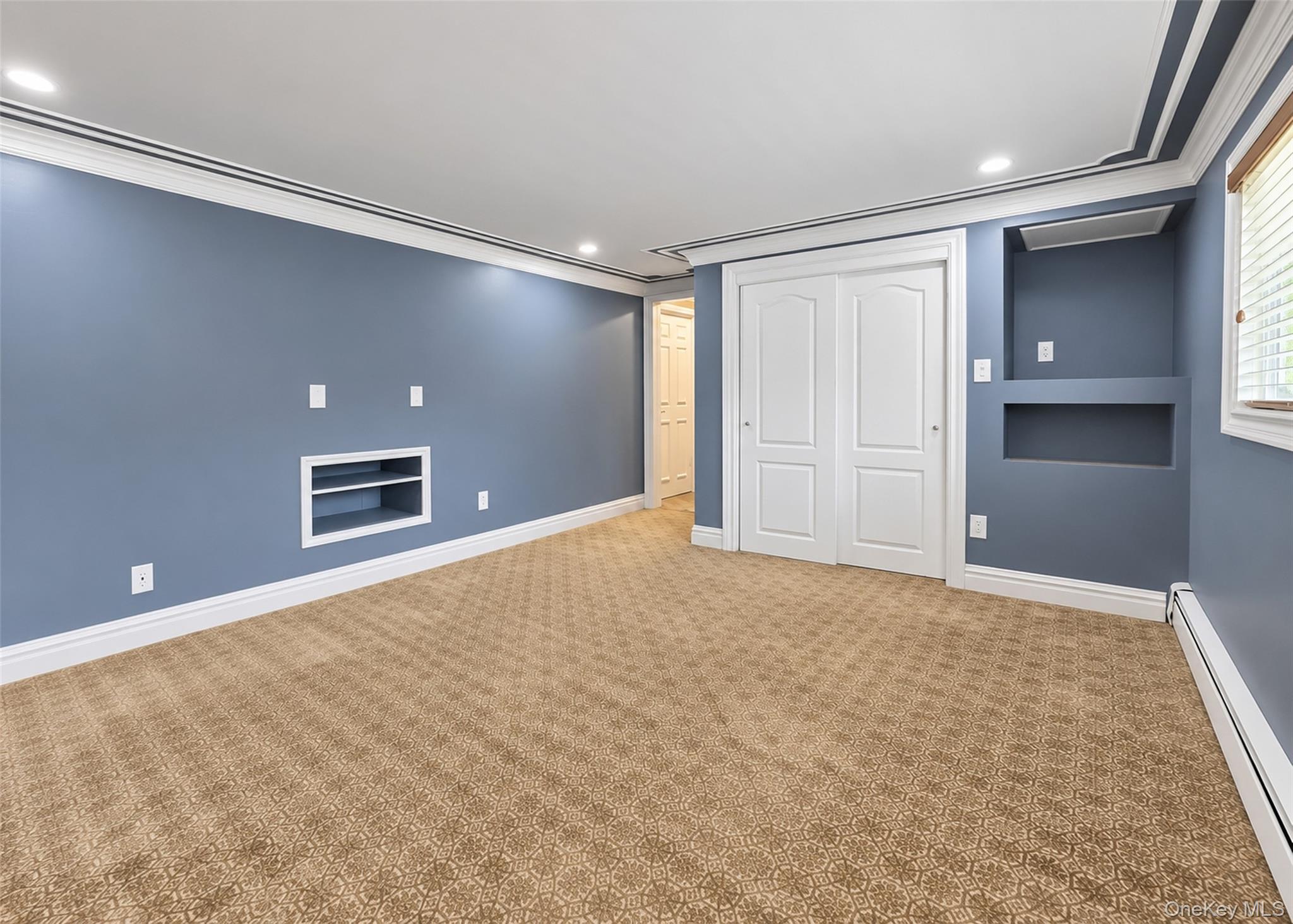 685 Carlls Path – For Sale photo 21