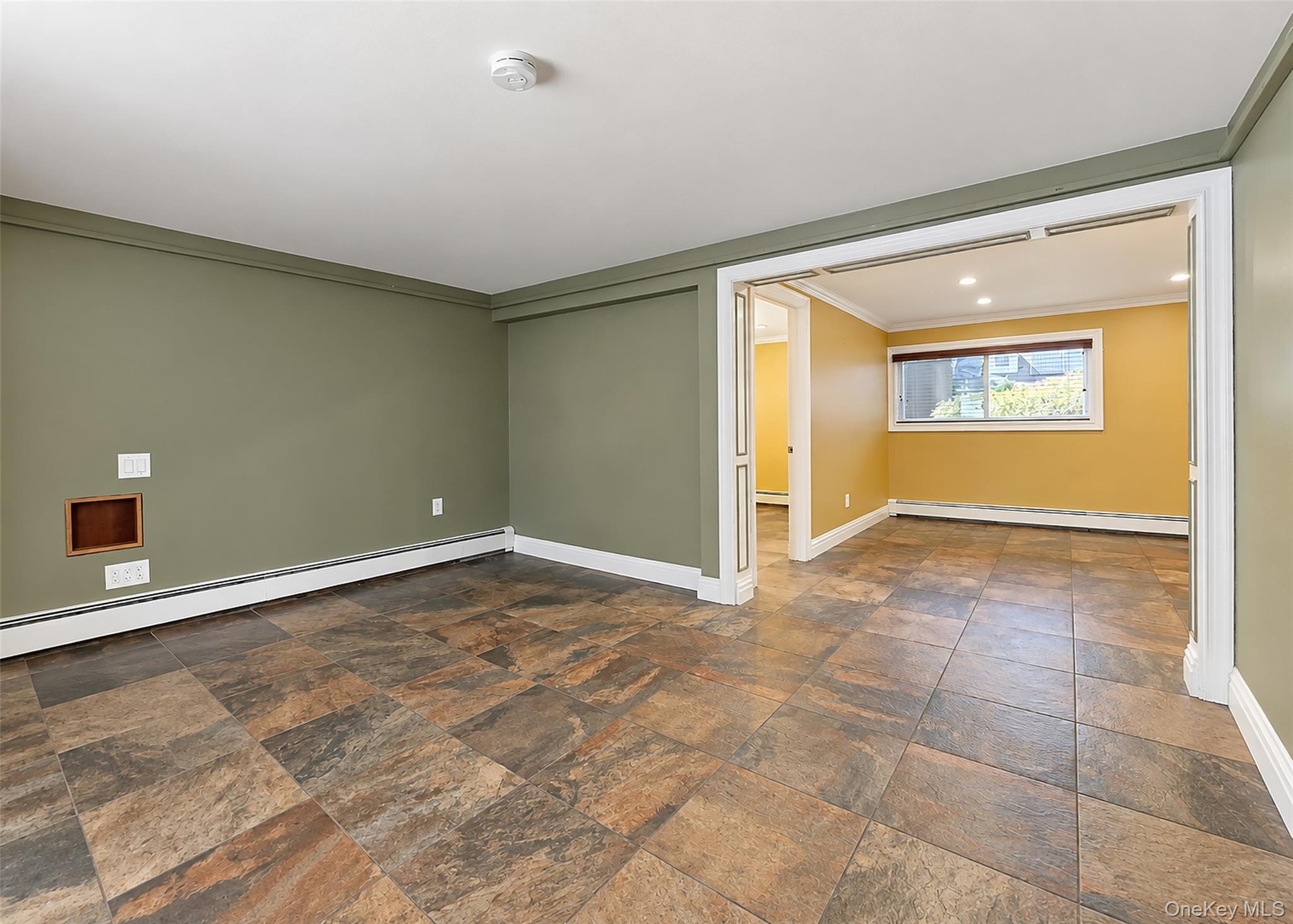 685 Carlls Path – For Sale photo 23