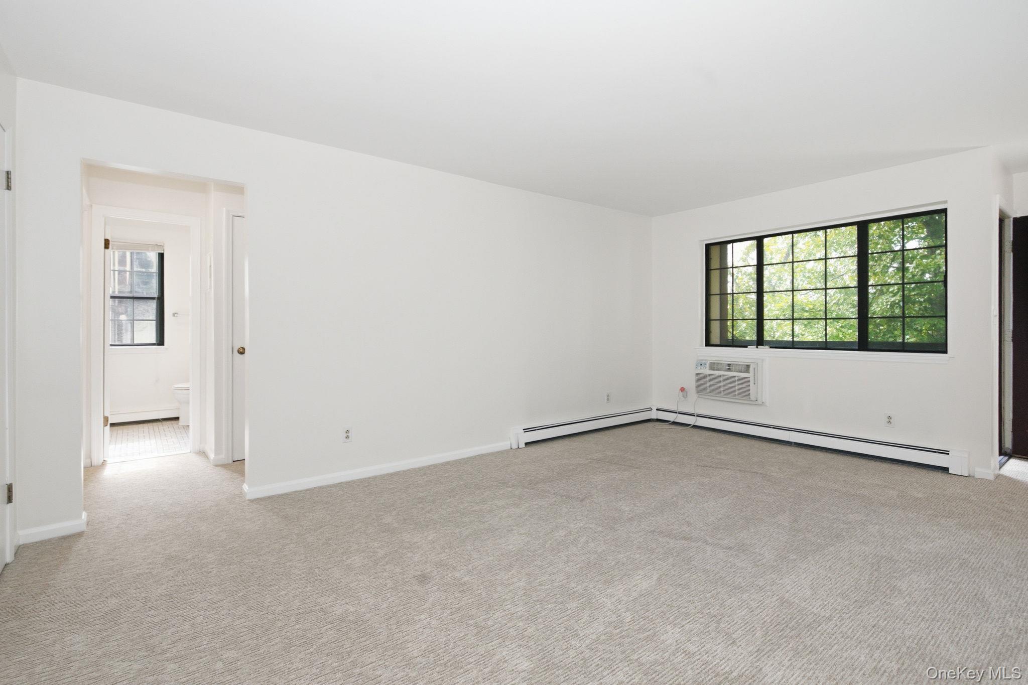 10 Foxwood Circle – For Sale photo 3