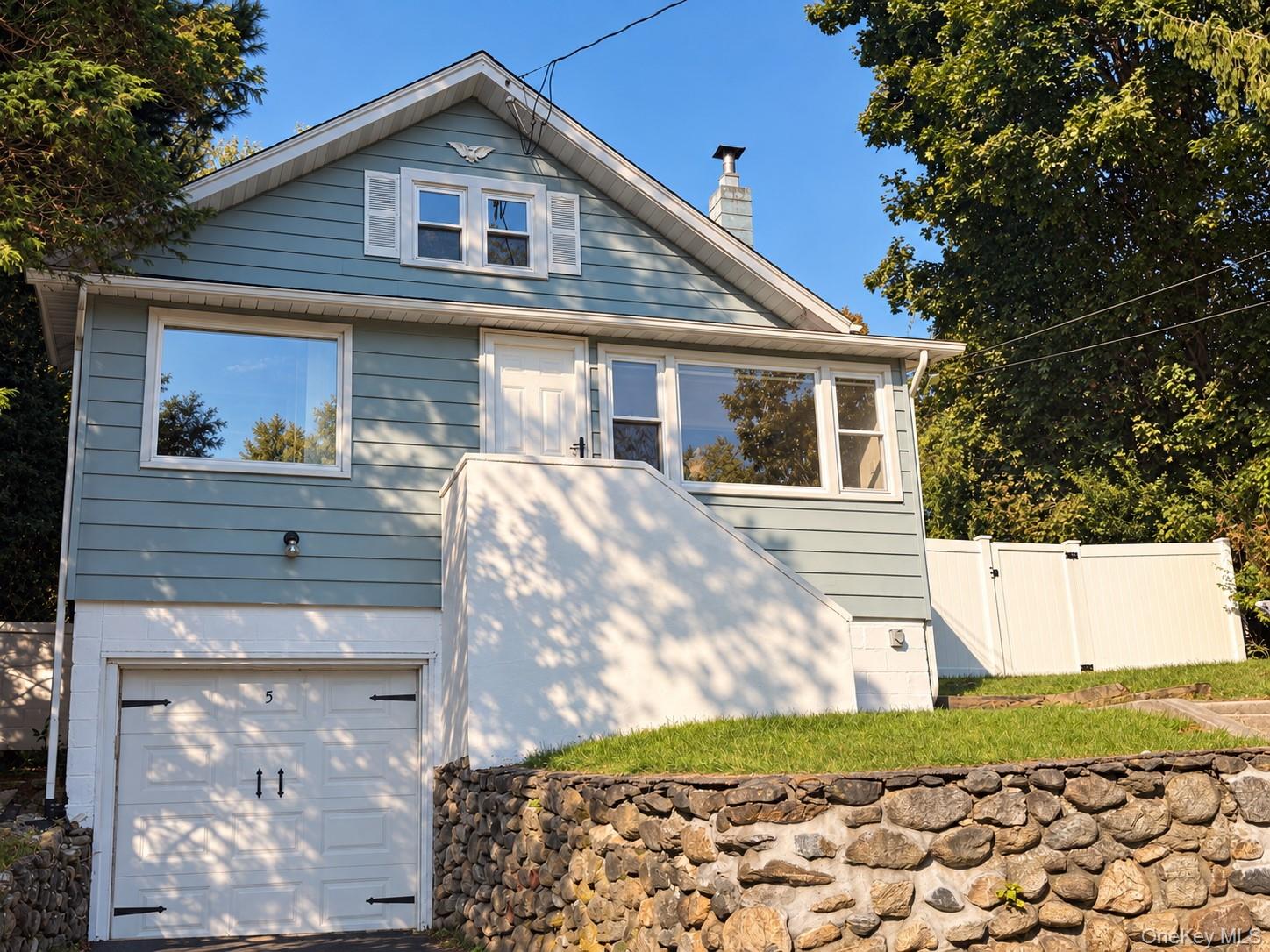 5 Ross Drive – For Sale