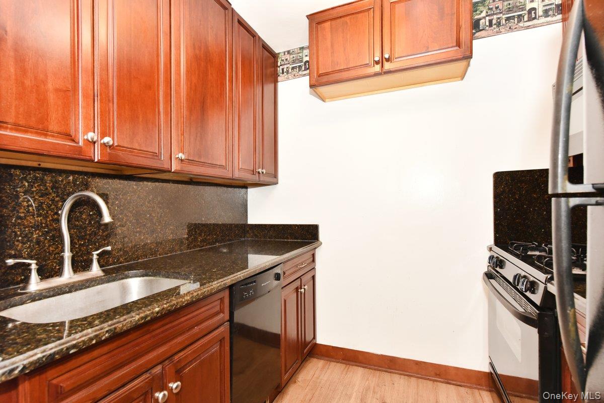 3 Birchwood Court, Unit 4B photo 6