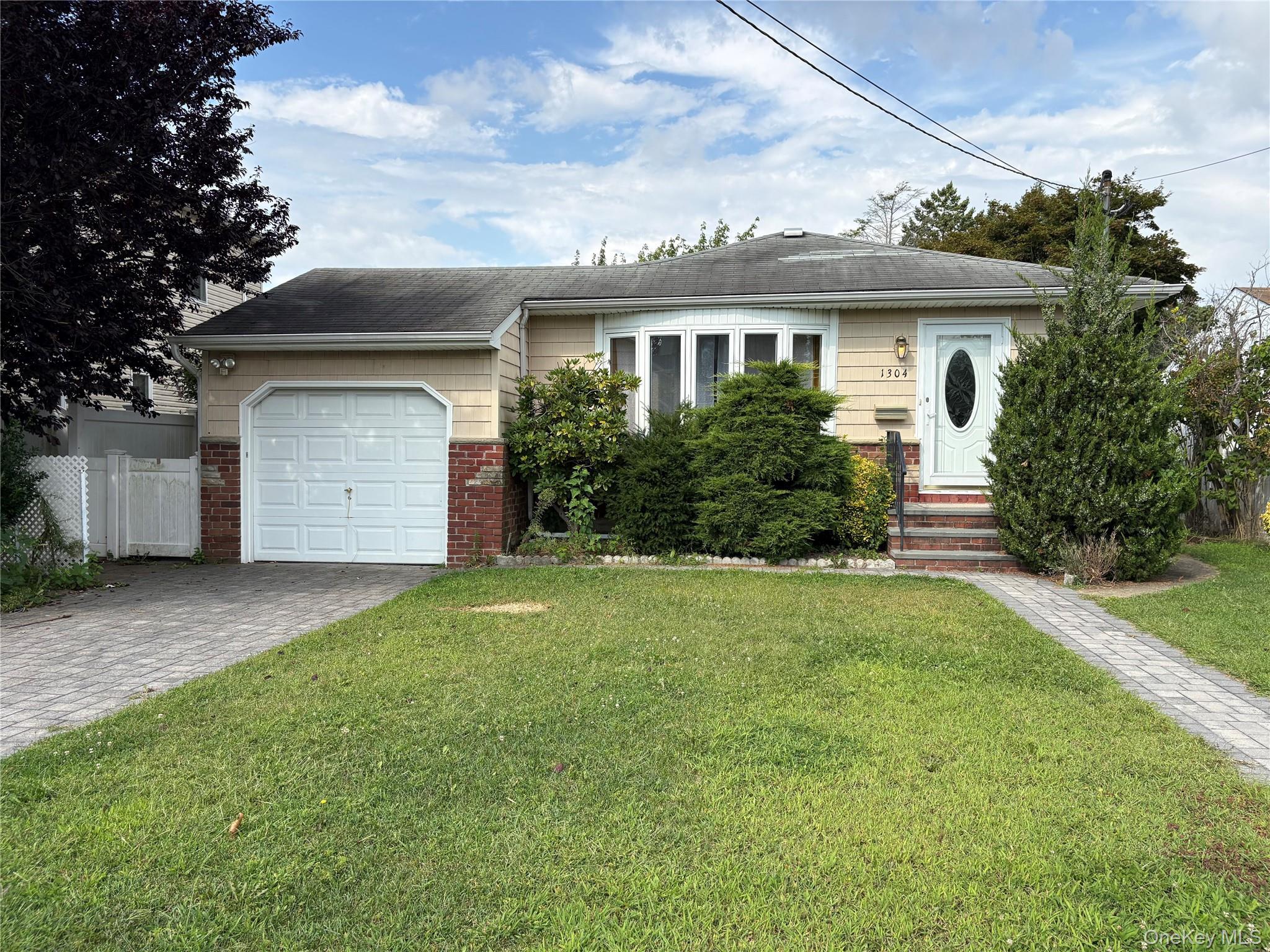 1304 Little Neck Avenue – For Sale
