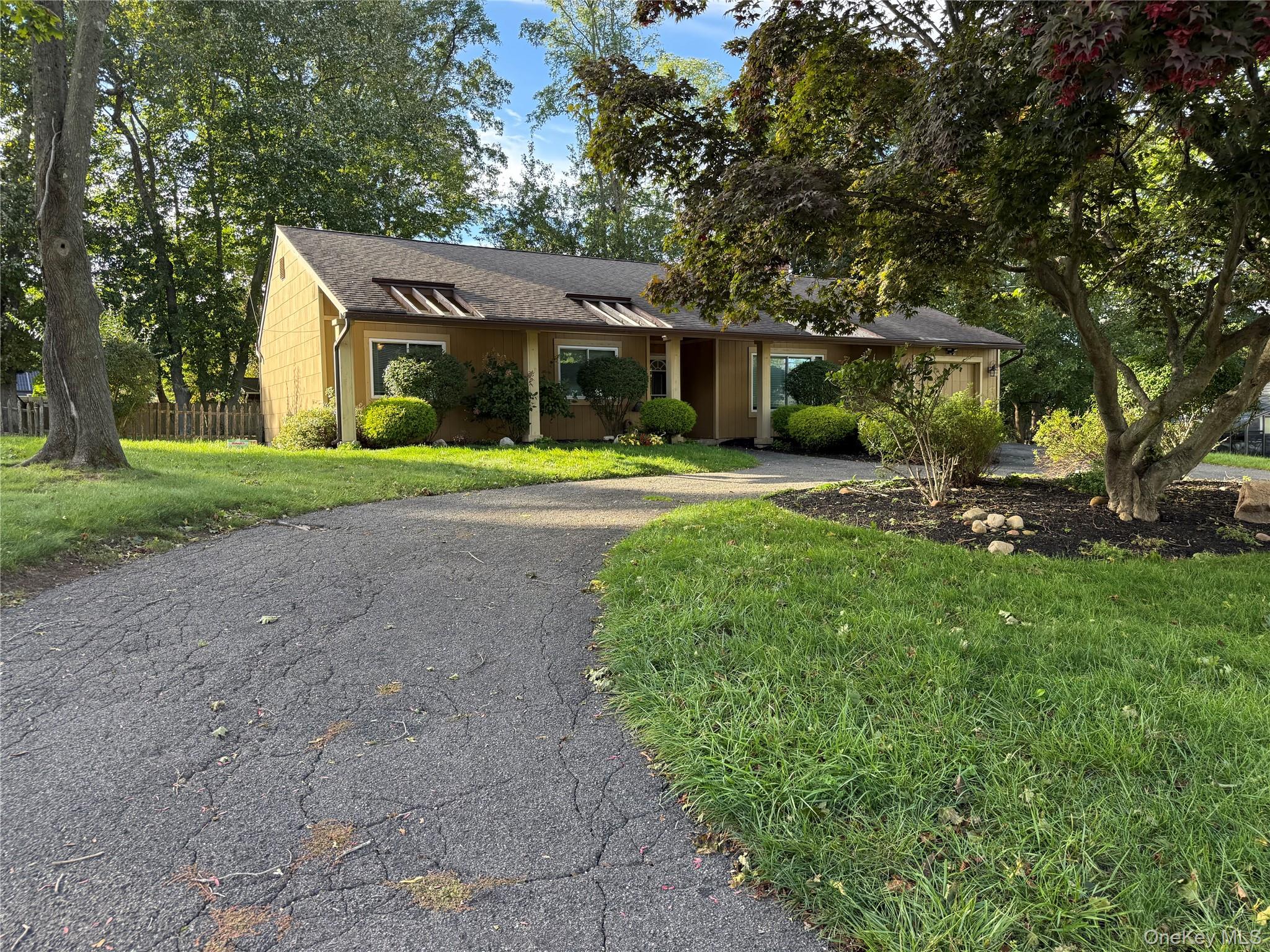 9 Stratford Road – For Rent photo 2