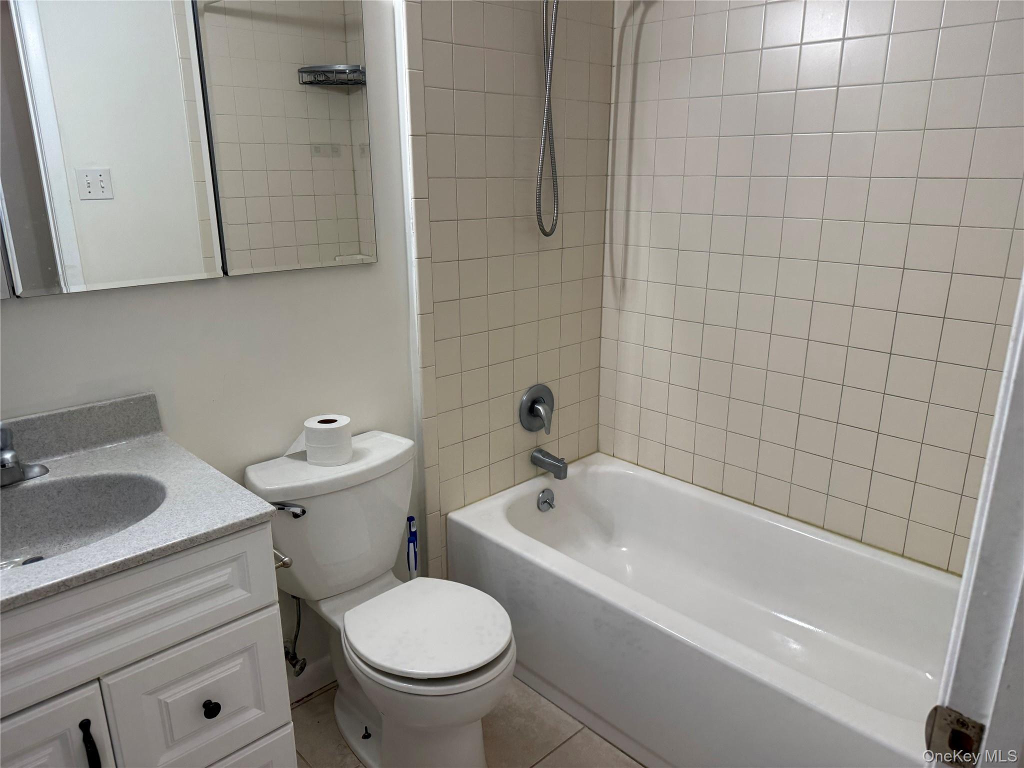 9 Stratford Road – For Rent photo 12