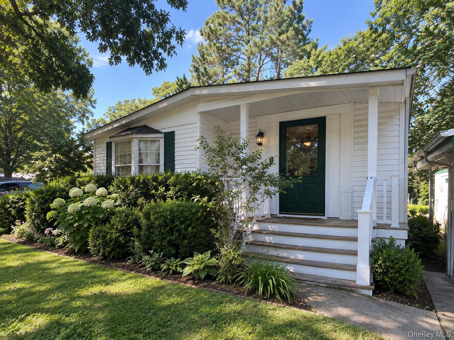 525 Riverleigh Avenue, Unit 102