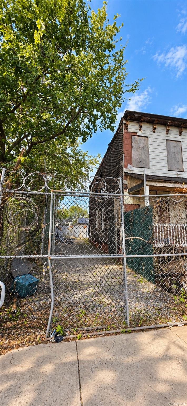 246 Grandview Avenue – For Sale photo 3