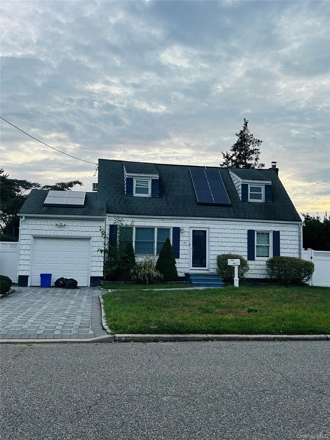 144 W 19th Street – For Sale