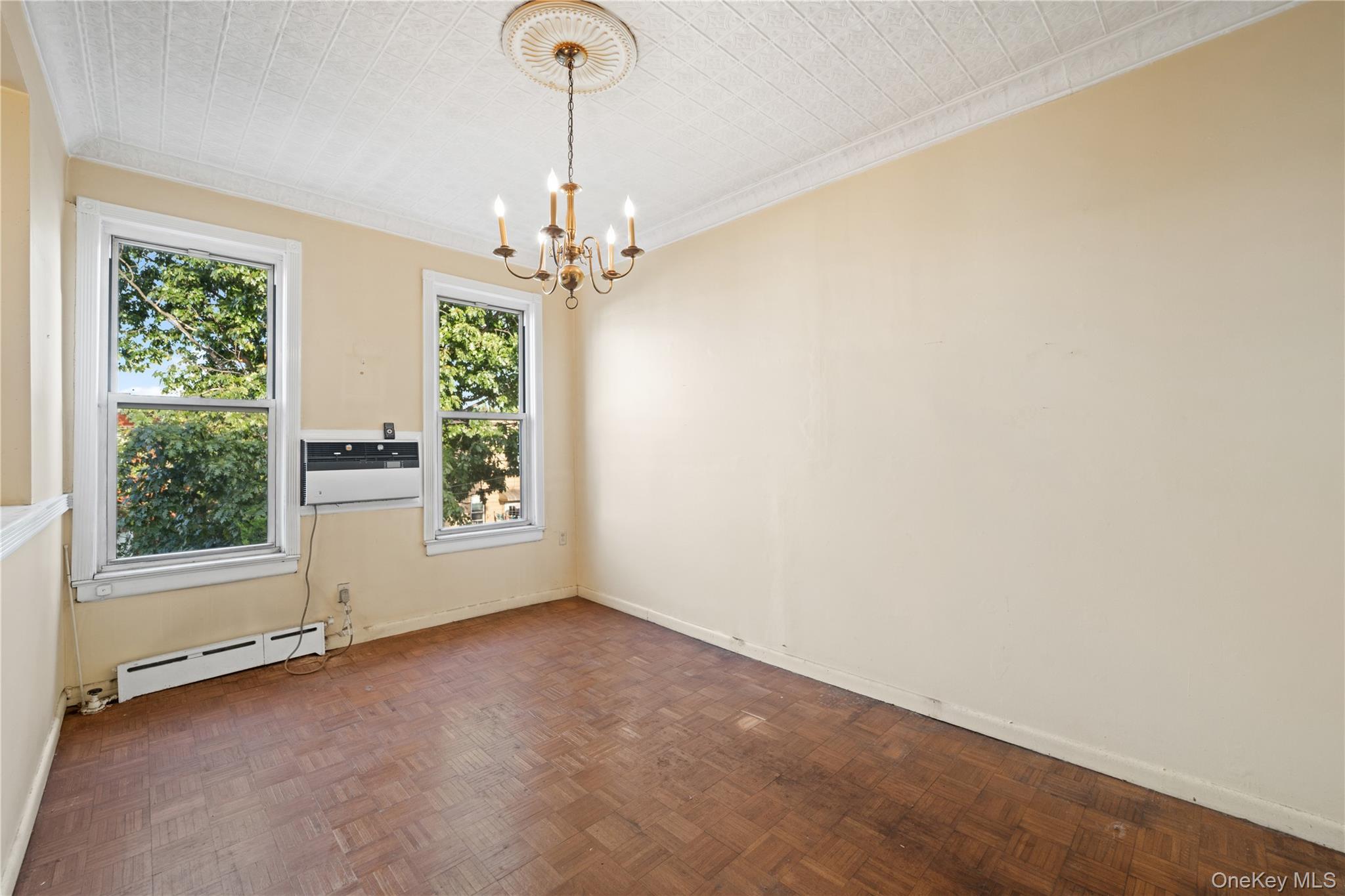 160 Diamond Street – For Sale photo 23