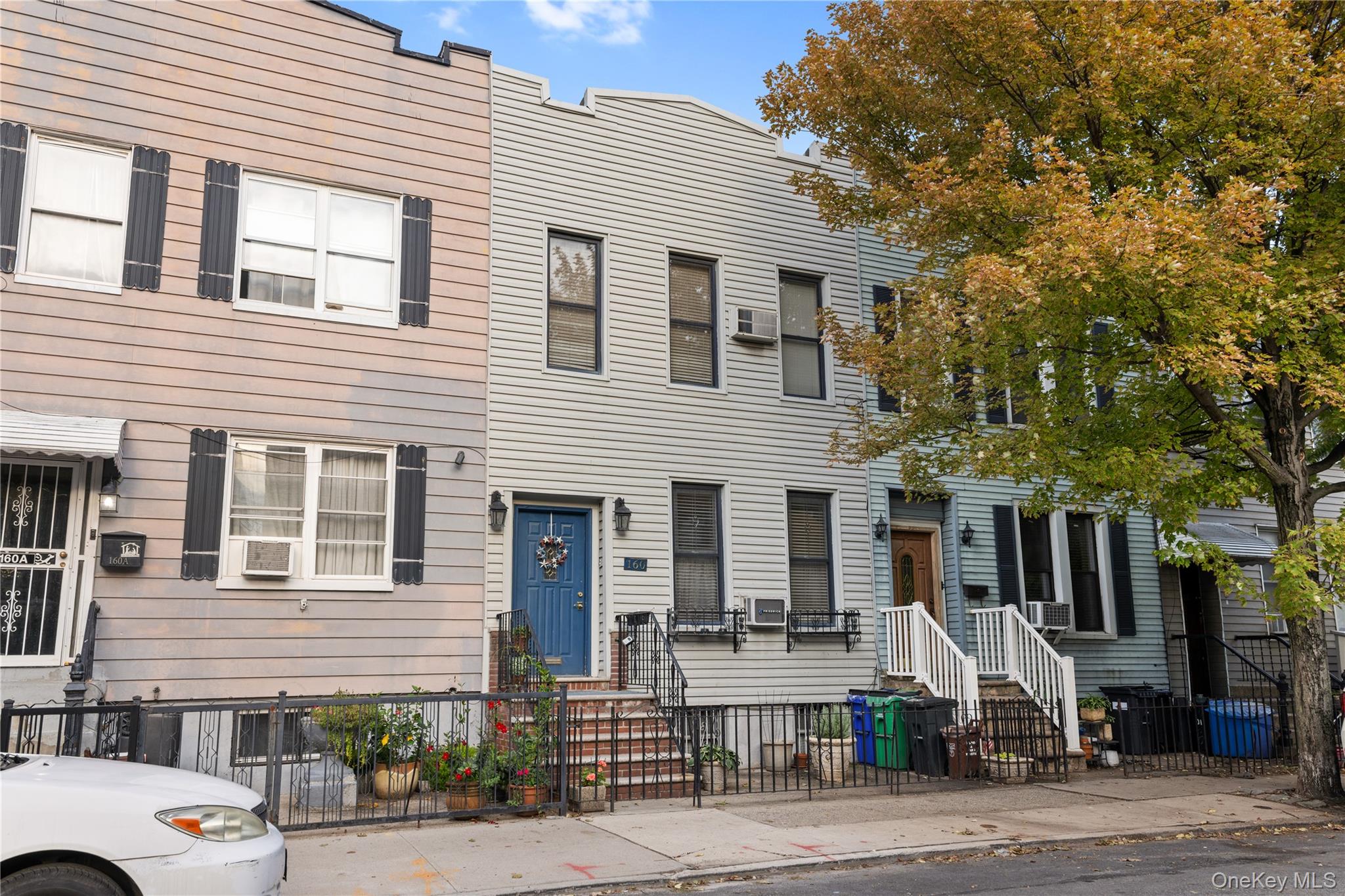 160 Diamond Street – For Sale photo 3